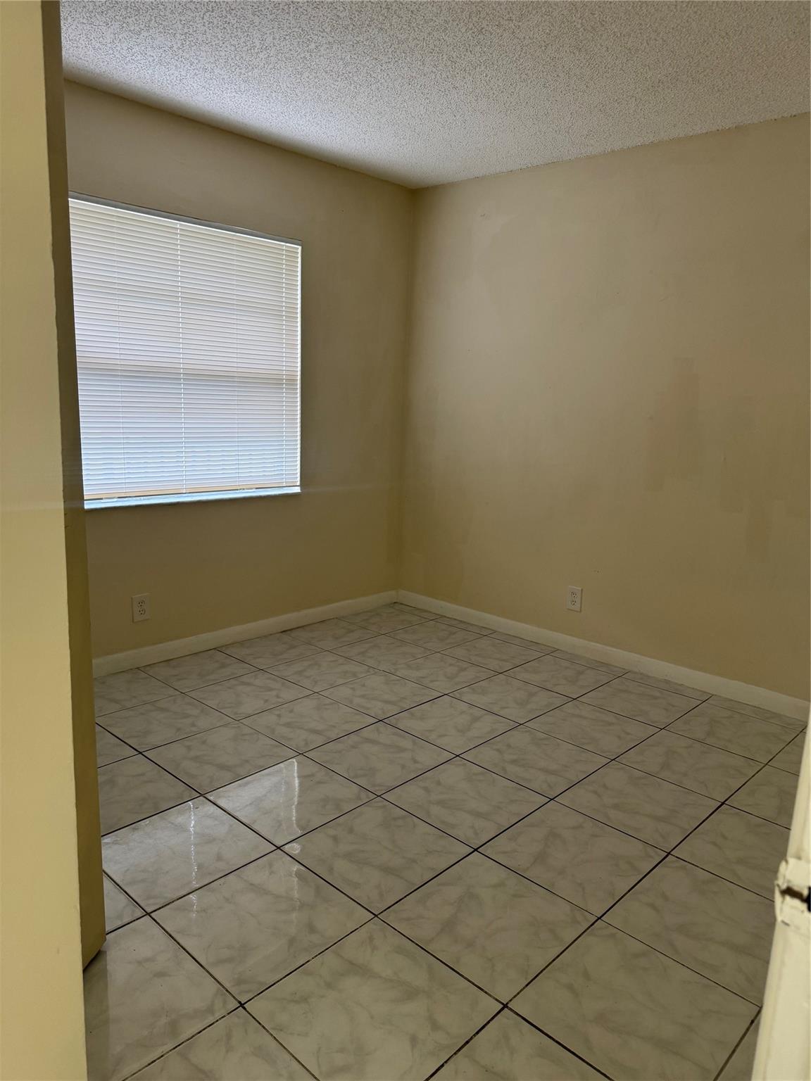 3512 NW 114th Lane 10, Coral Springs, FL 33065