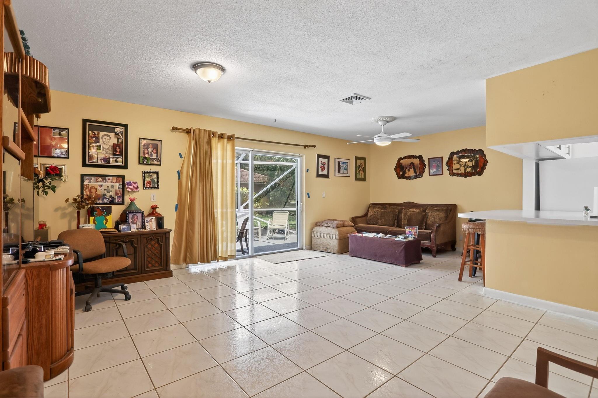 3504 NW 85th Avenue, Coral Springs, FL 33065