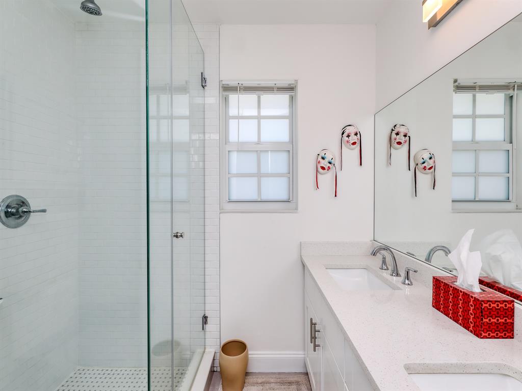 Photo for 4031 NE 17th Terrace, Oakland Park, FL 33334 - Listing #FX-10437186 4031 NE 17th Terrace, Oakland Park, FL 33334