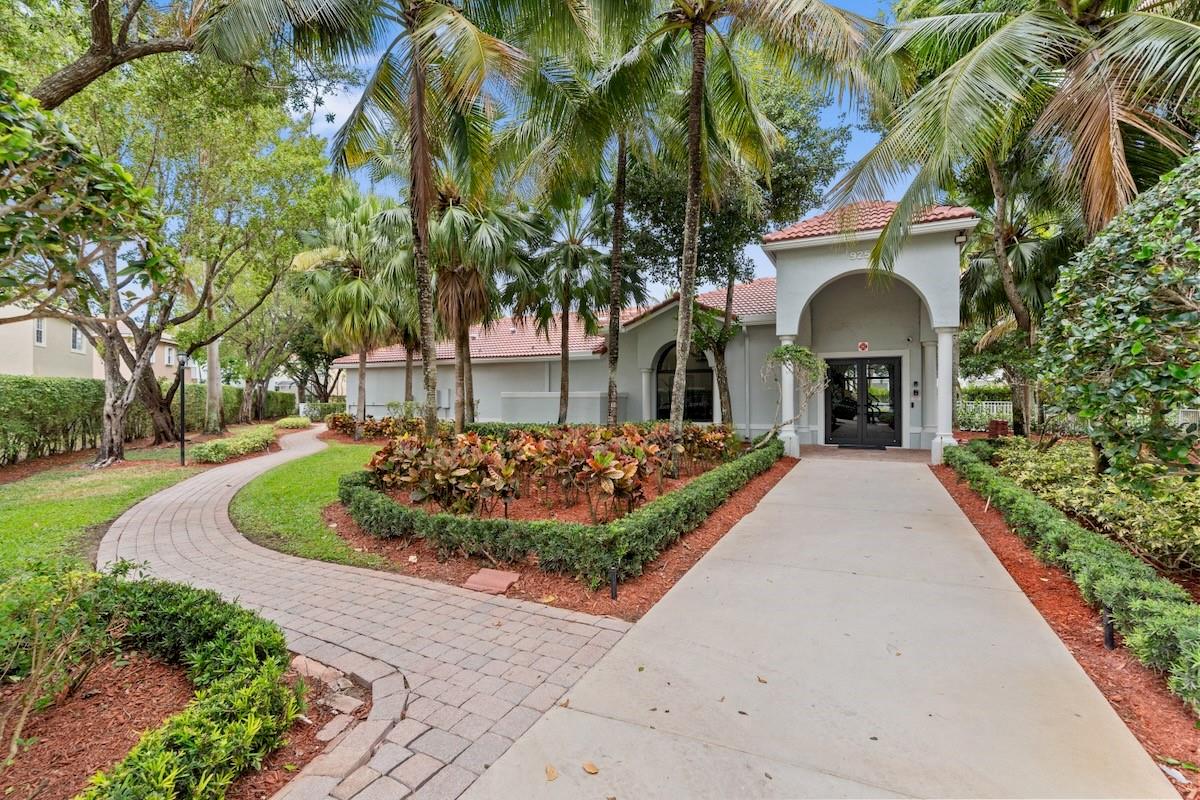 904 NW 126th Avenue, Coral Springs, FL 33071