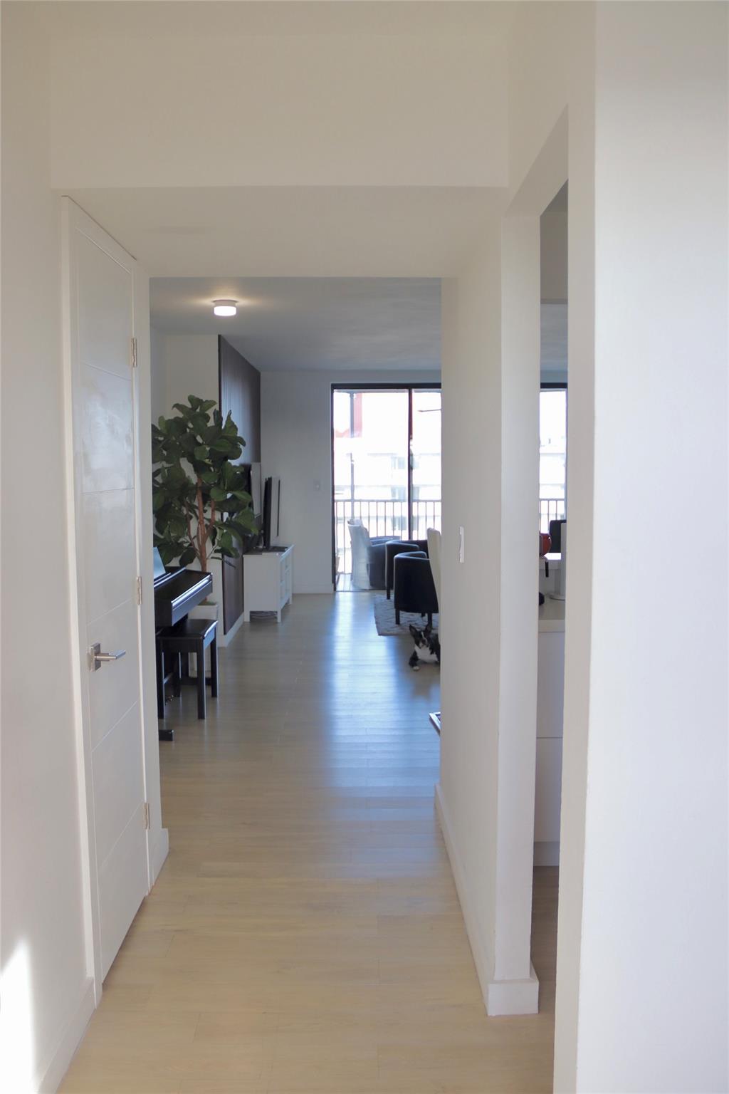 1770 NE 191st Street 816, Miami, FL 33179