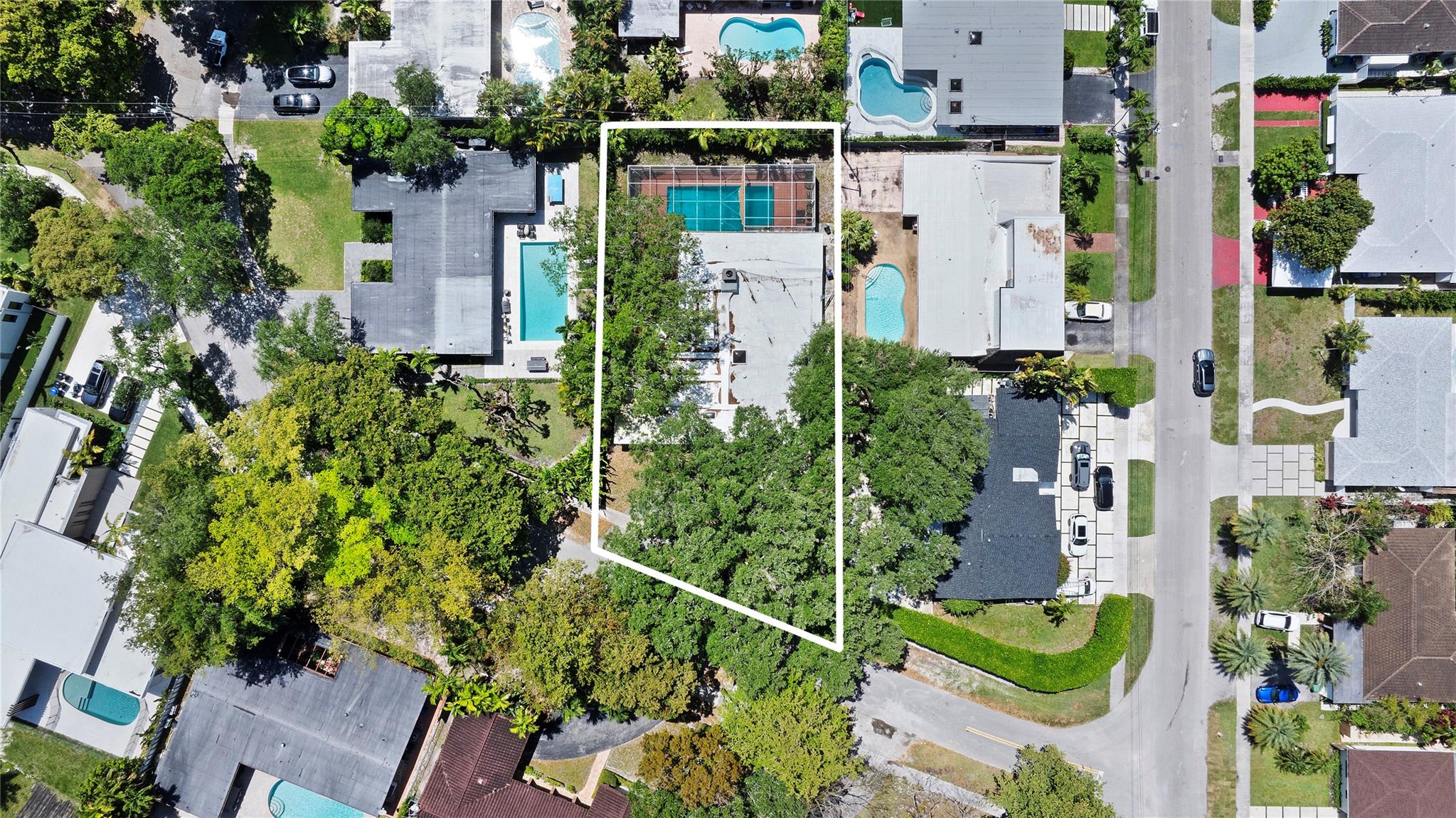 Photo for 1950 NE 195th Drive, North Miami Beach, FL 33179 - Listing #FX-10497188 1950 NE 195th Drive, North Miami Beach, FL 33179