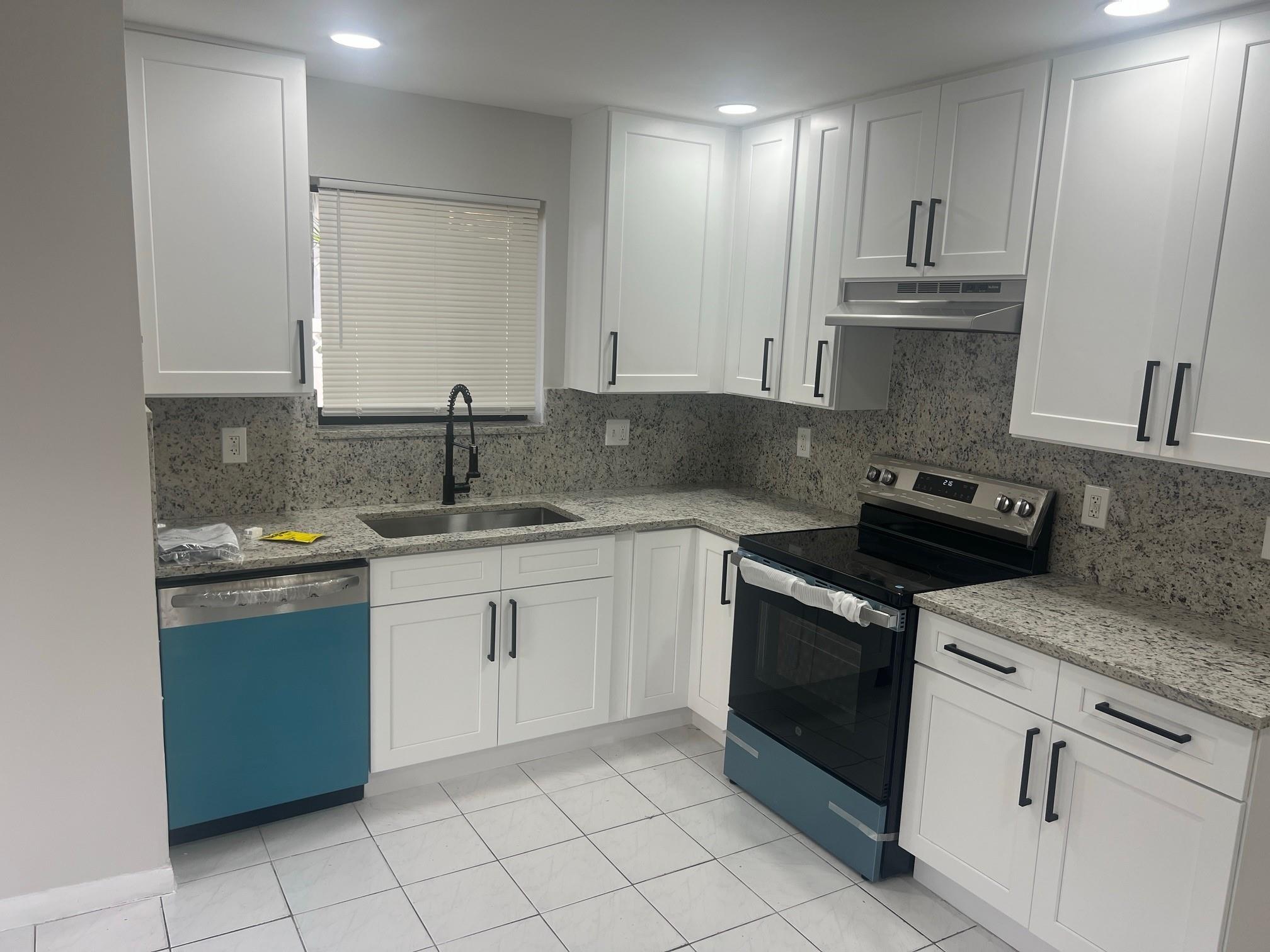 11530-32 NW 43rd Street 11530-32, Coral Springs, FL 33065