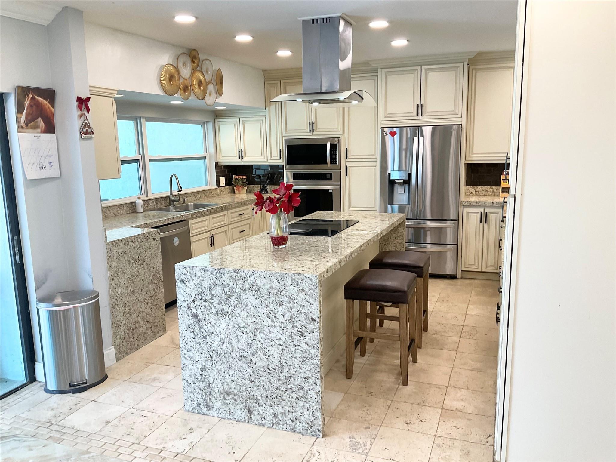 10477 NW 4th Street, Coral Springs, FL 33071