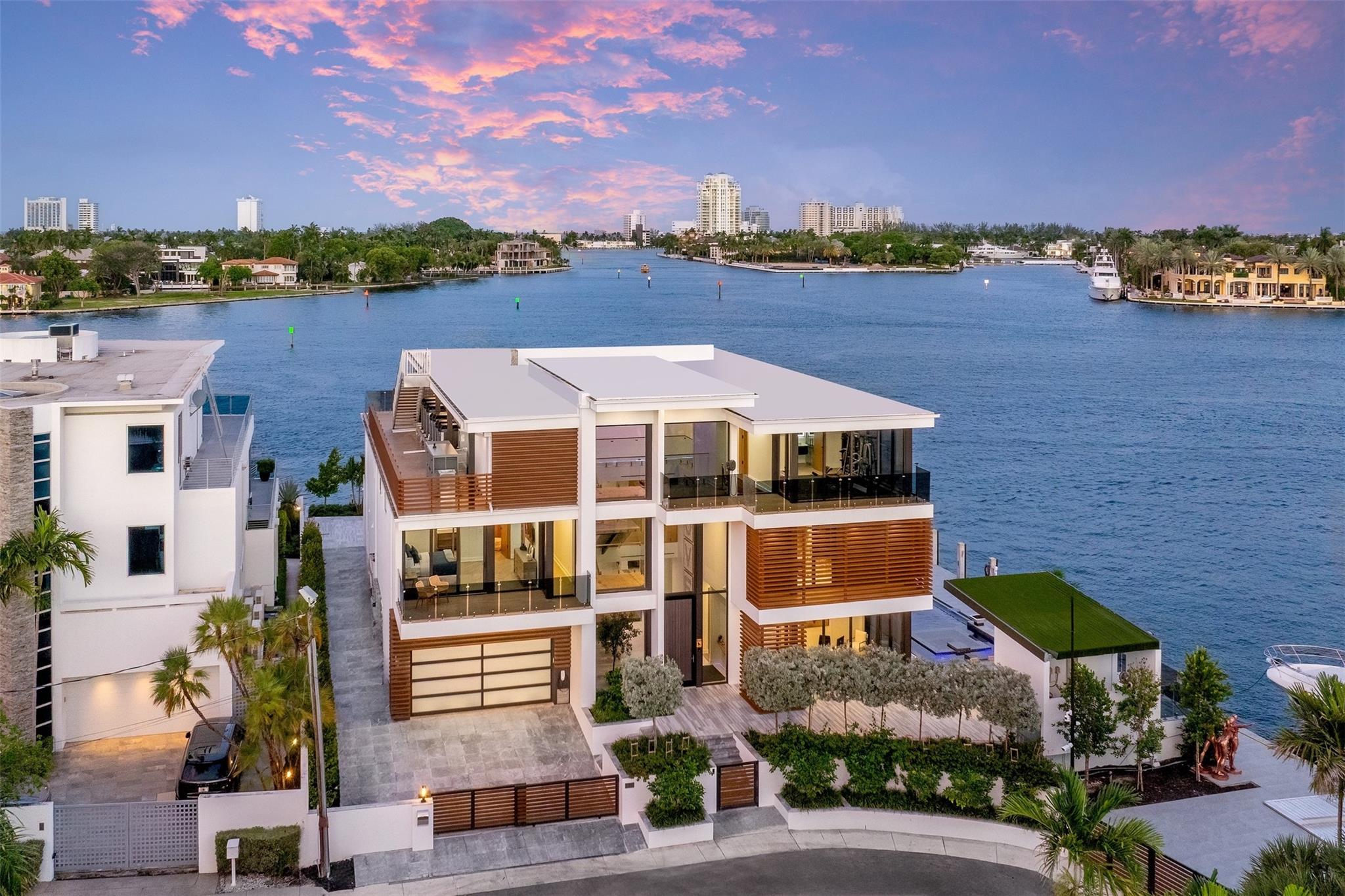 1845 SE 7th Street, Fort Lauderdale, FL 33316