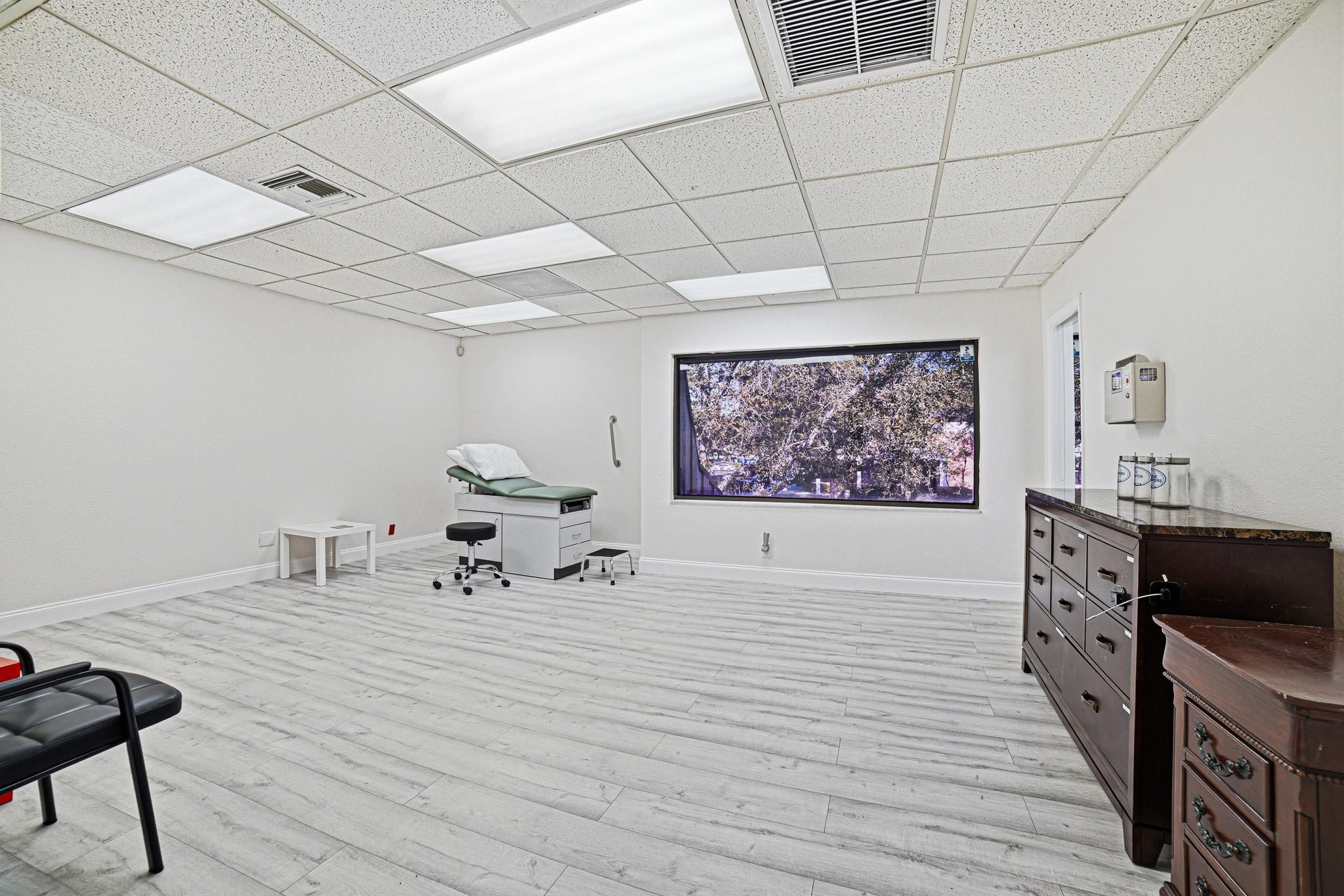 2929 N University Drive, Coral Springs, FL 33065