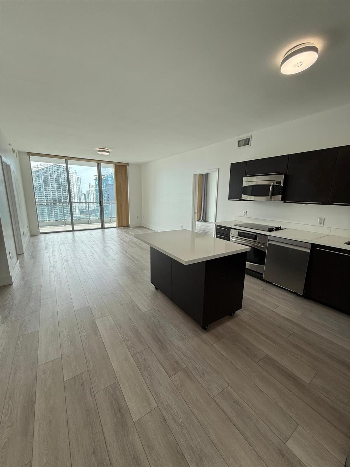 Photo for 90 SW 3rd Street, 3912 3912, Miami, FL 33130 - listing #FX-10527539 90 SW 3rd Street, 3912 3912, Miami, FL 33130