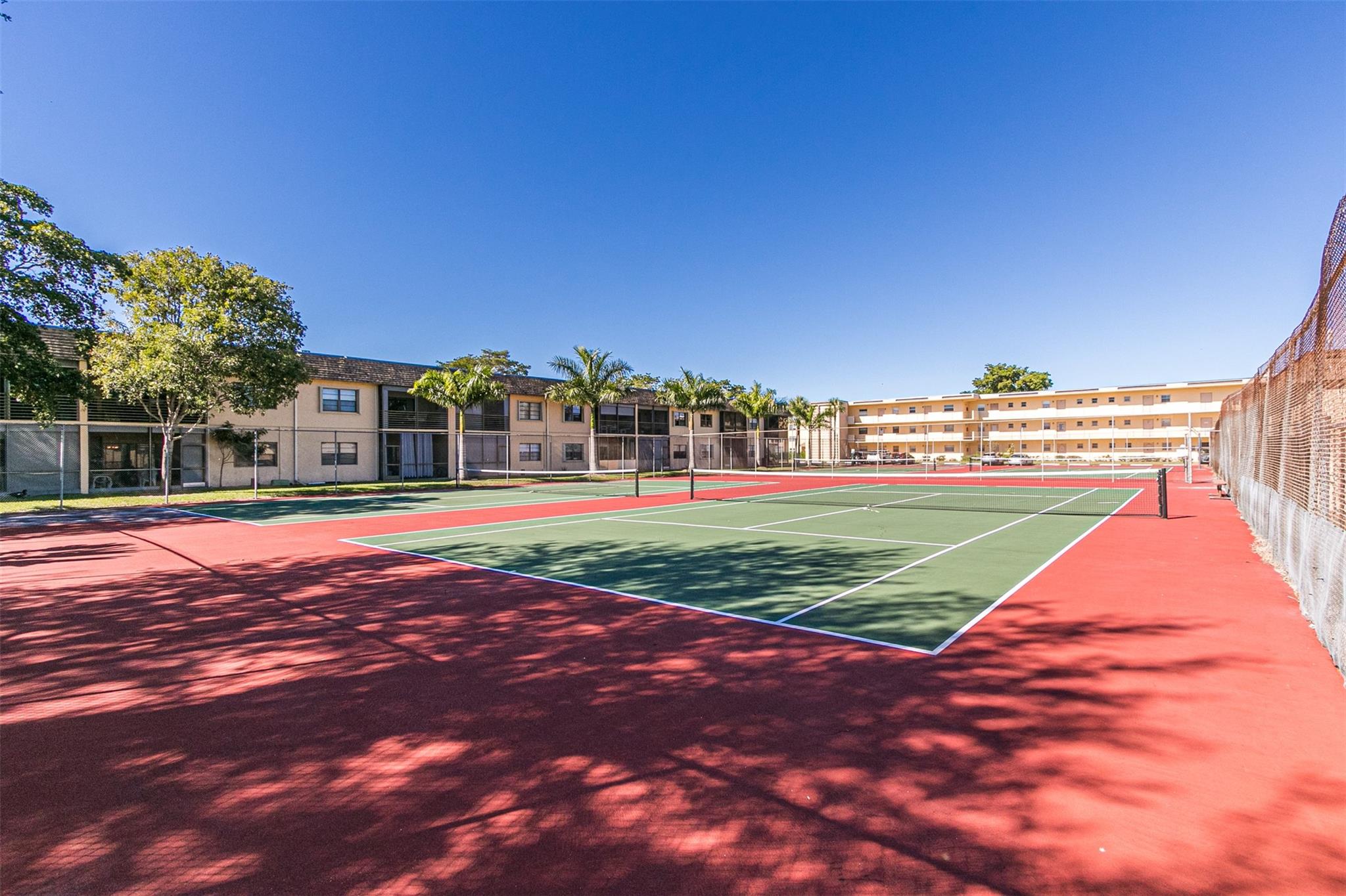 450 Briarwood Circle 2, Hollywood, FL 33024