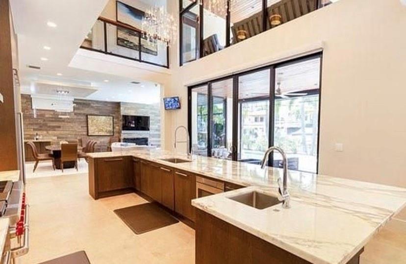 615 Royal Plaza Drive, Fort Lauderdale, FL 33301