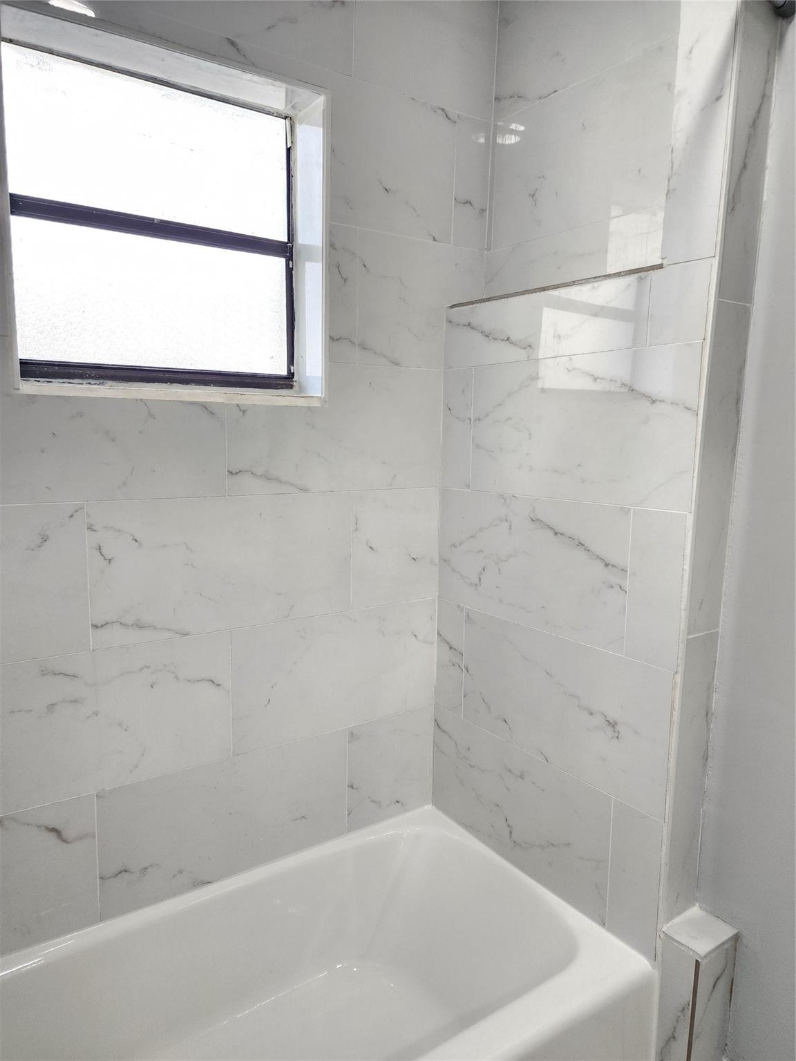 9150 NW 38th Drive 106, Coral Springs, FL 33065