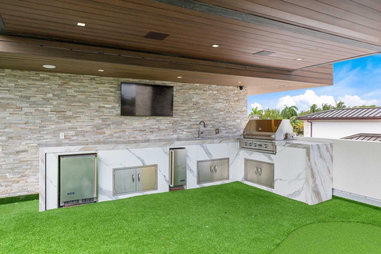 2437 Delmar Place, Fort Lauderdale, FL 33301