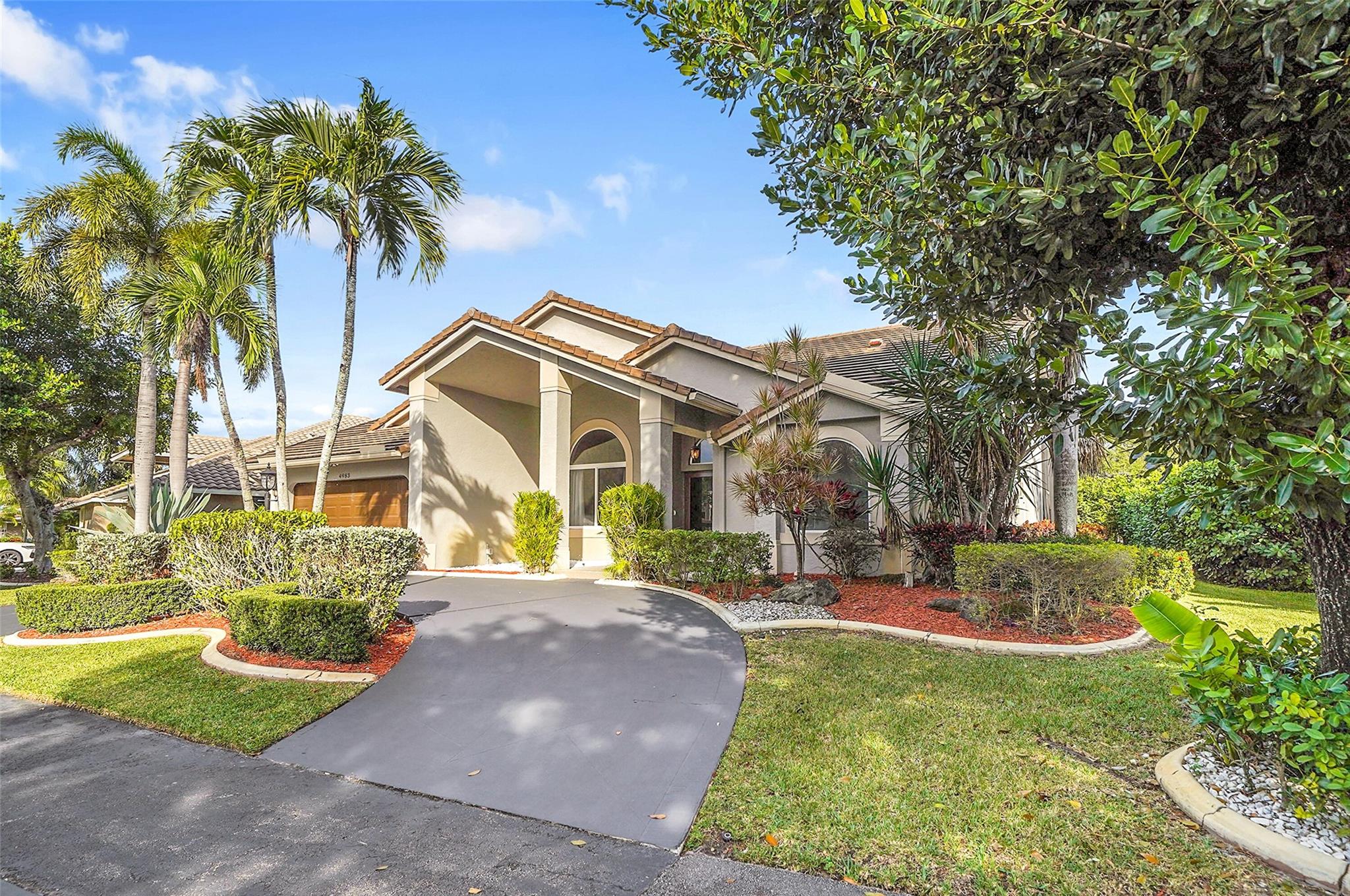 4983 NW 107th Avenue, Coral Springs, FL 33076