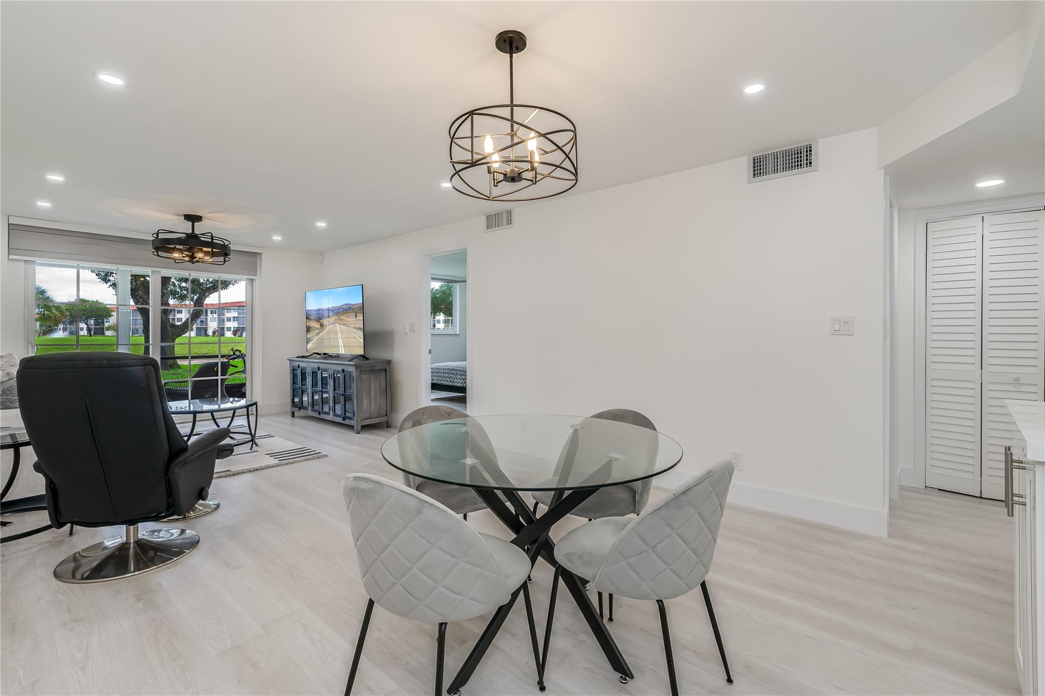Photo for 411 S Hollybrook Drive, 109, Pembroke Pines, FL 33025 - Listing #FX-10519648 411 S Hollybrook Drive, 109, Pembroke Pines, FL 33025