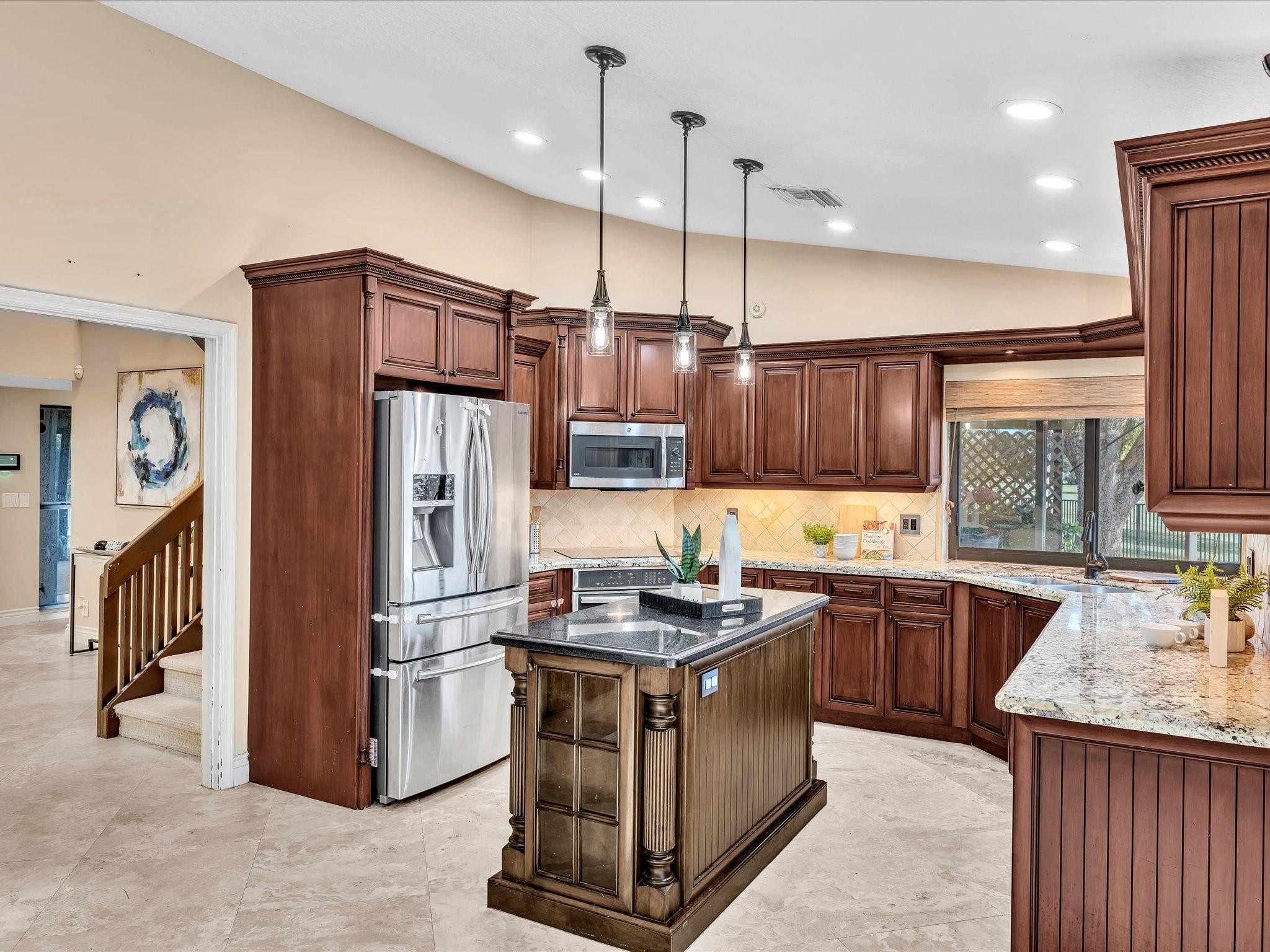 10320 NW 6th Street, Coral Springs, FL 33071