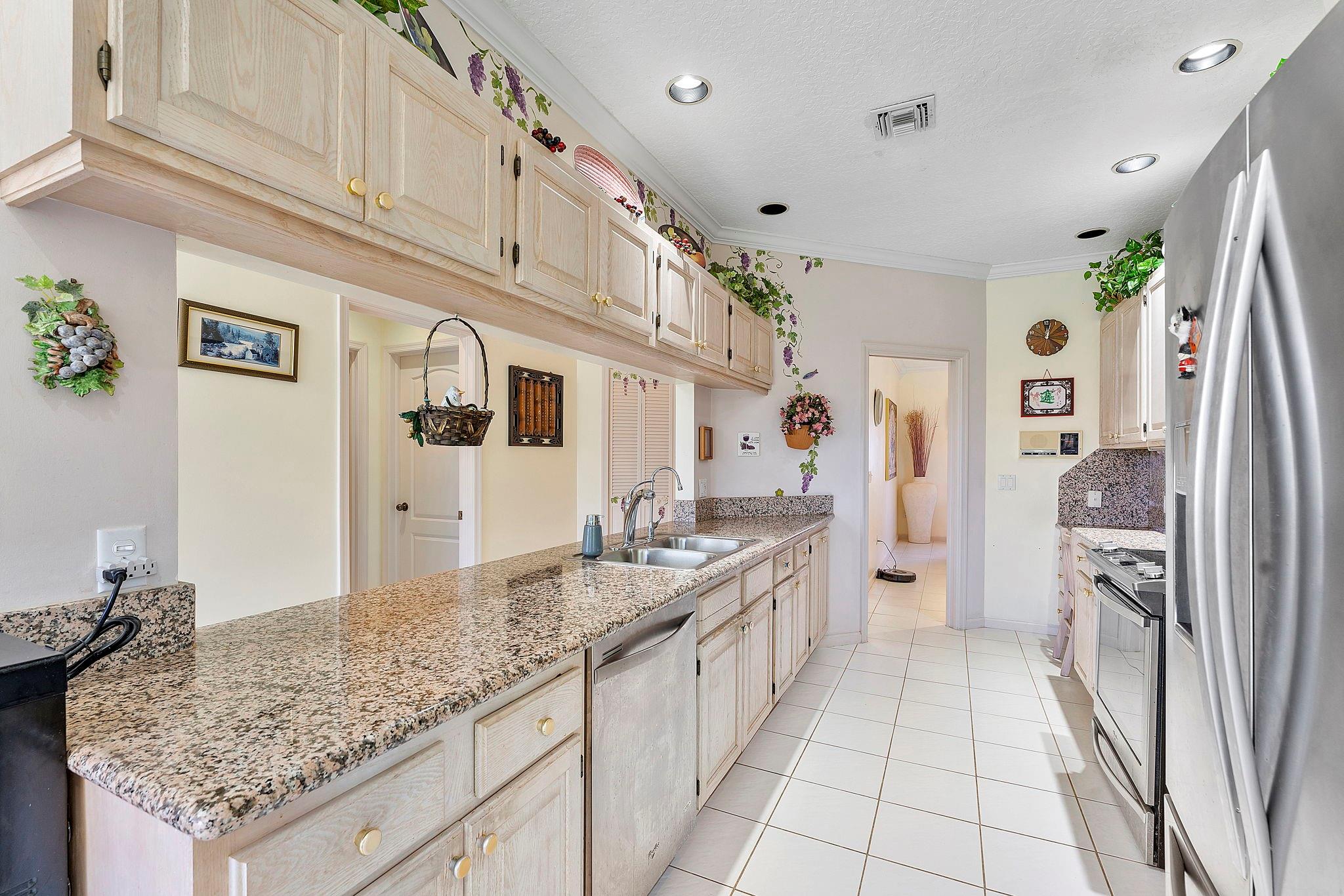 Photo for 8564 Rolling Hills Boulevard, Lake Worth, FL 33467 - Listing #FX-10502996 8564 Rolling Hills Boulevard, Lake Worth, FL 33467