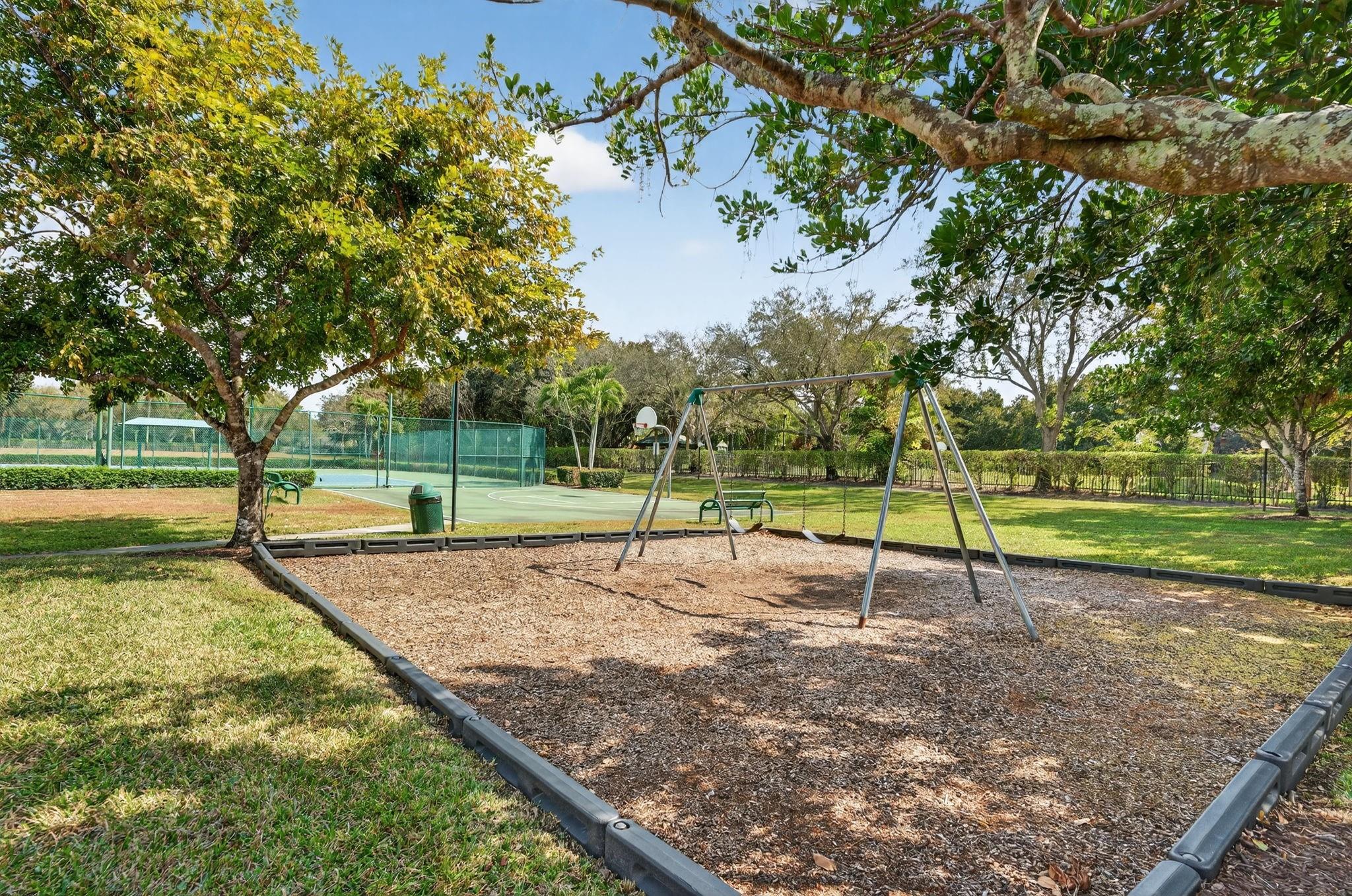 1055 NW 117th Avenue, Coral Springs, FL 33071