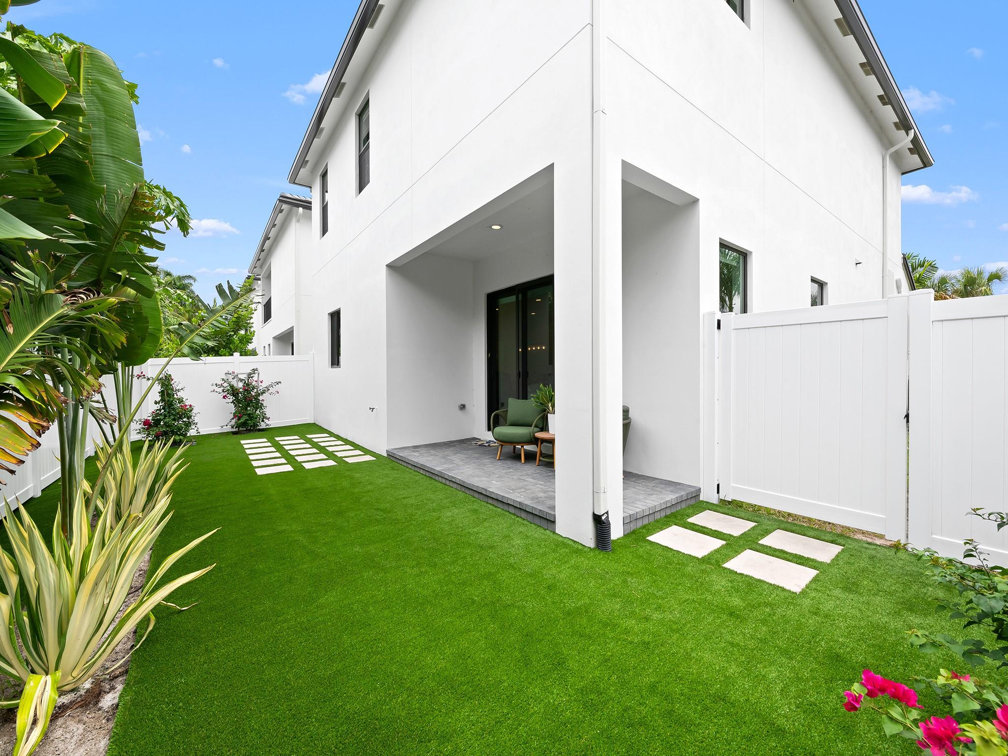 Photo for 1429 SW 23rd Court, Fort Lauderdale, FL 33315 - Listing #FX-10501339 1429 SW 23rd Court, Fort Lauderdale, FL 33315