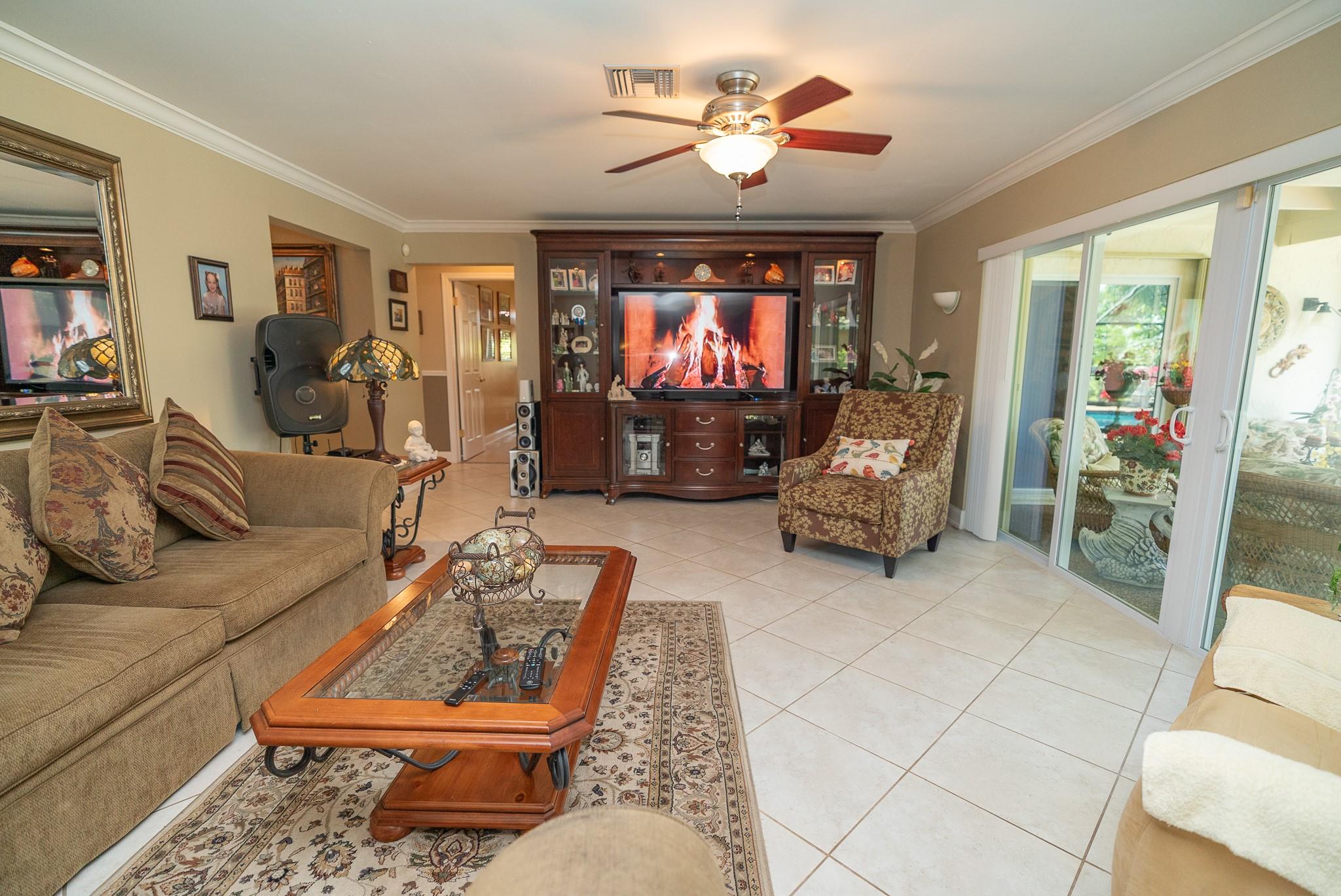 115 SW 97th Terrace, Coral Springs, FL 33071