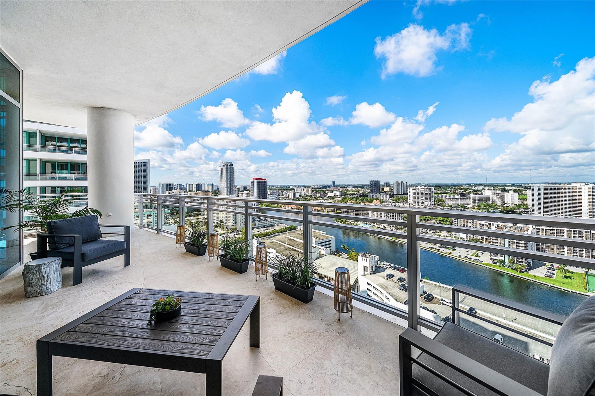 Photo for 3535 S Ocean Drive, 2605, Hollywood, FL 33019 - Listing #FX-10526434 3535 S Ocean Drive, 2605, Hollywood, FL 33019
