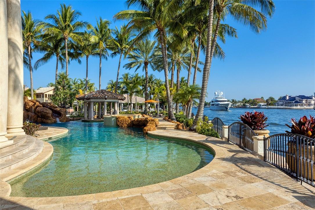 2900 NE 37th Street, Fort Lauderdale, FL 33308