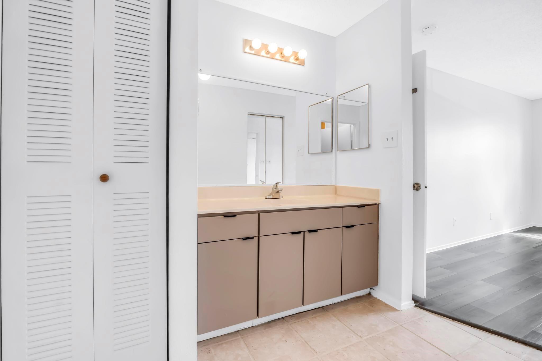 11245 W Atlantic Boulevard 205, Coral Springs, FL 33071