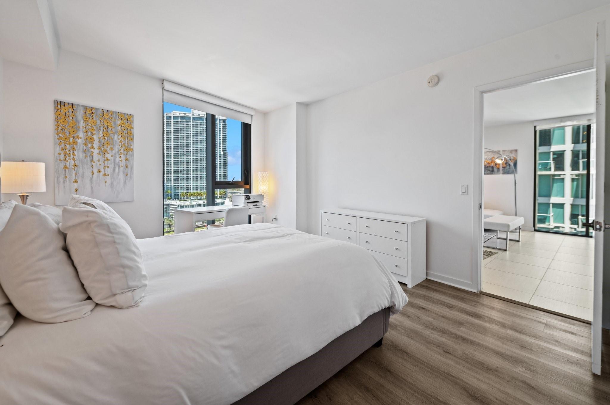 31 SE 6th Street 2002, Miami, FL 33131