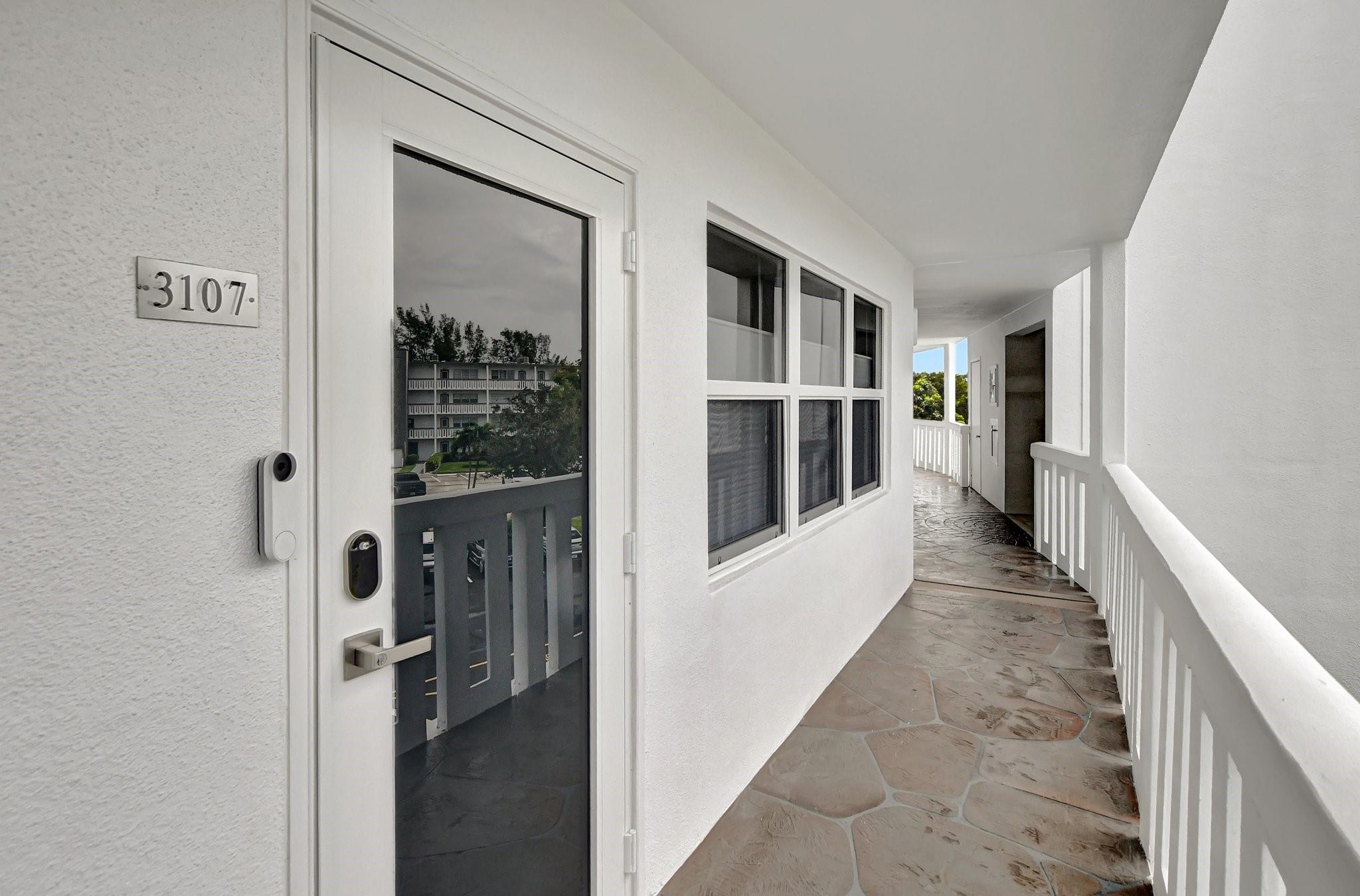 Photo for 3107 Cambridge E, 3107, Deerfield Beach, FL 33442 - Listing #FX-10479052 3107 Cambridge E, 3107, Deerfield Beach, FL 33442