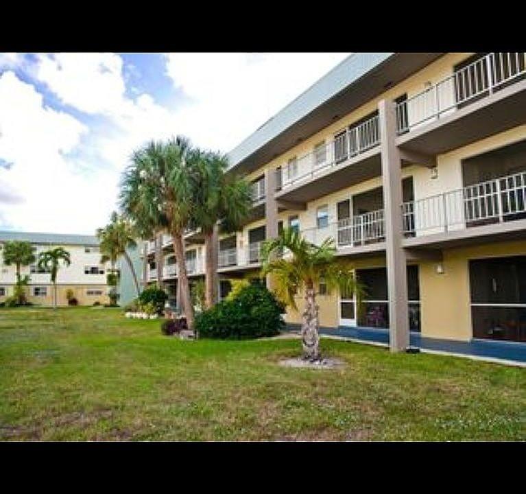 Photo for 300 Layne Boulevard, 215, Hallandale Beach, FL 33009 - listing #FX-10533238 300 Layne Boulevard, 215, Hallandale Beach, FL 33009