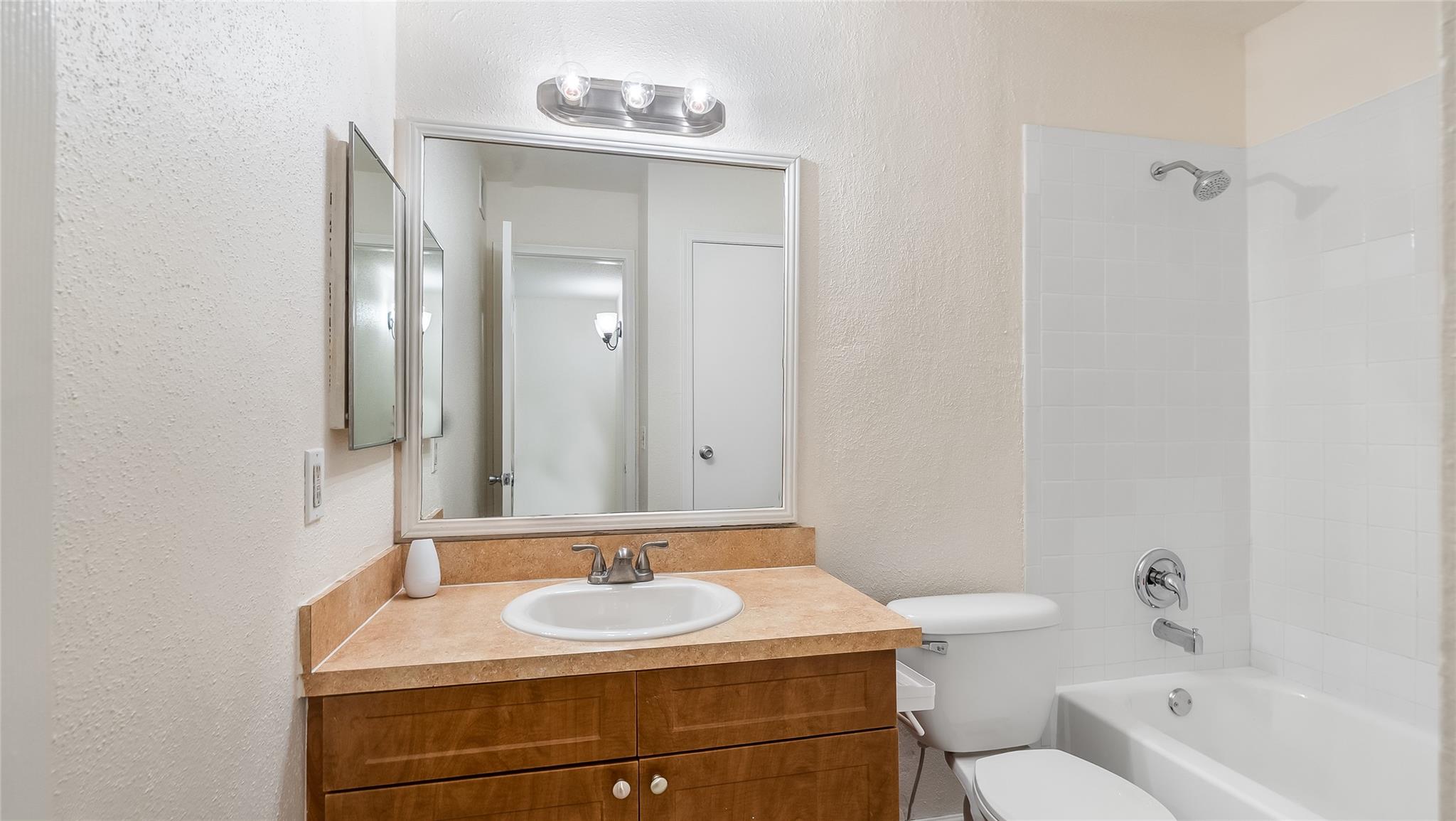 875 Riverside Drive 717, Coral Springs, FL 33071