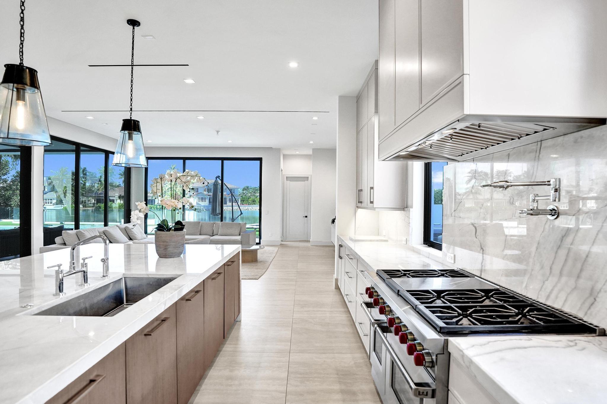 7 Seneca Road, Sea Ranch Lakes, FL 33308