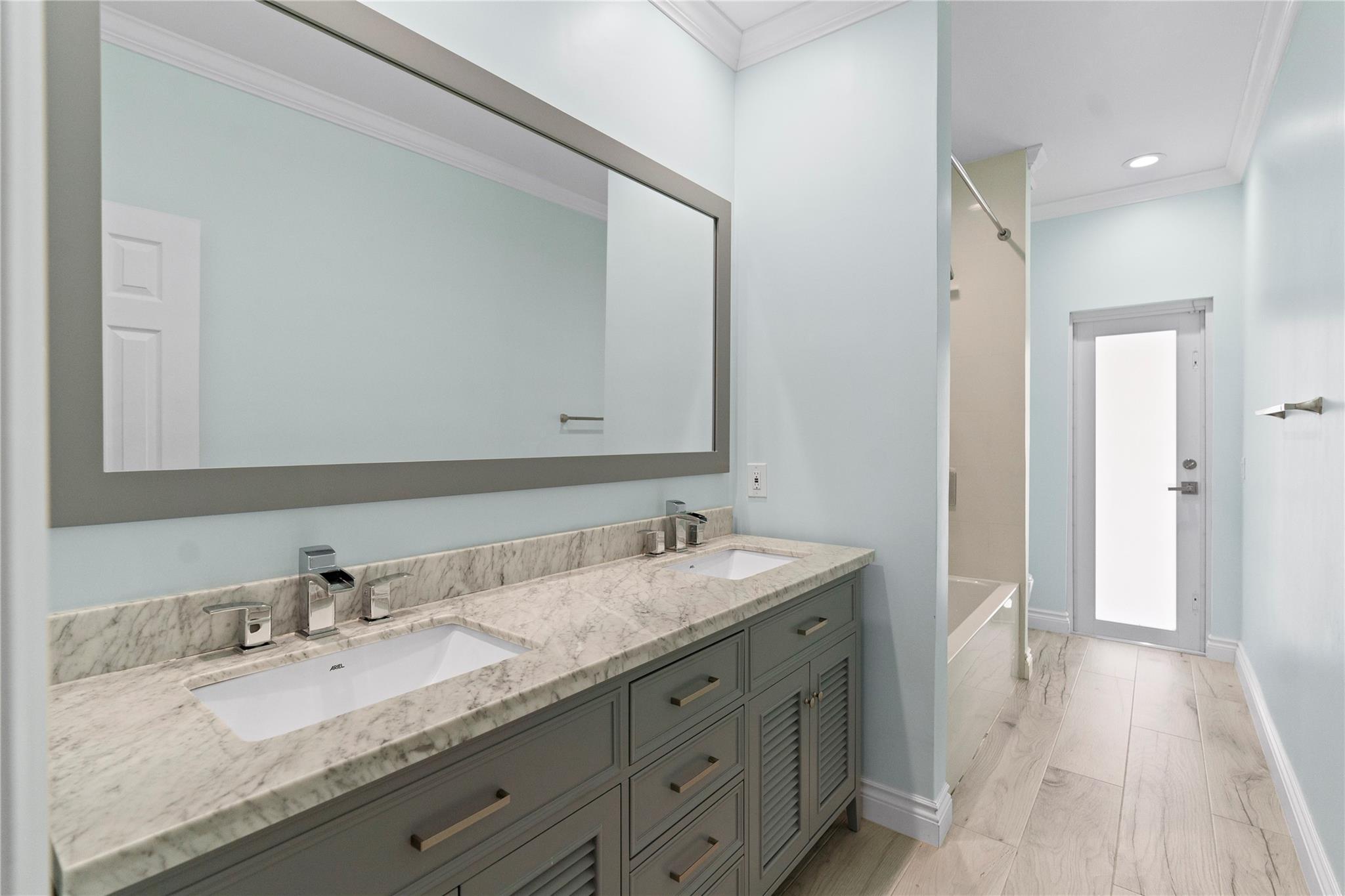Photo for 1141 NW 101st Avenue, Plantation, FL 33322 - Listing #FX-10503222 1141 NW 101st Avenue, Plantation, FL 33322