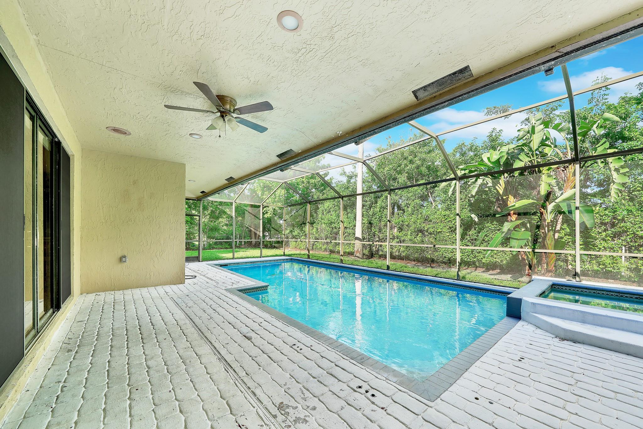 645 NW 102nd Avenue, Coral Springs, FL 33071