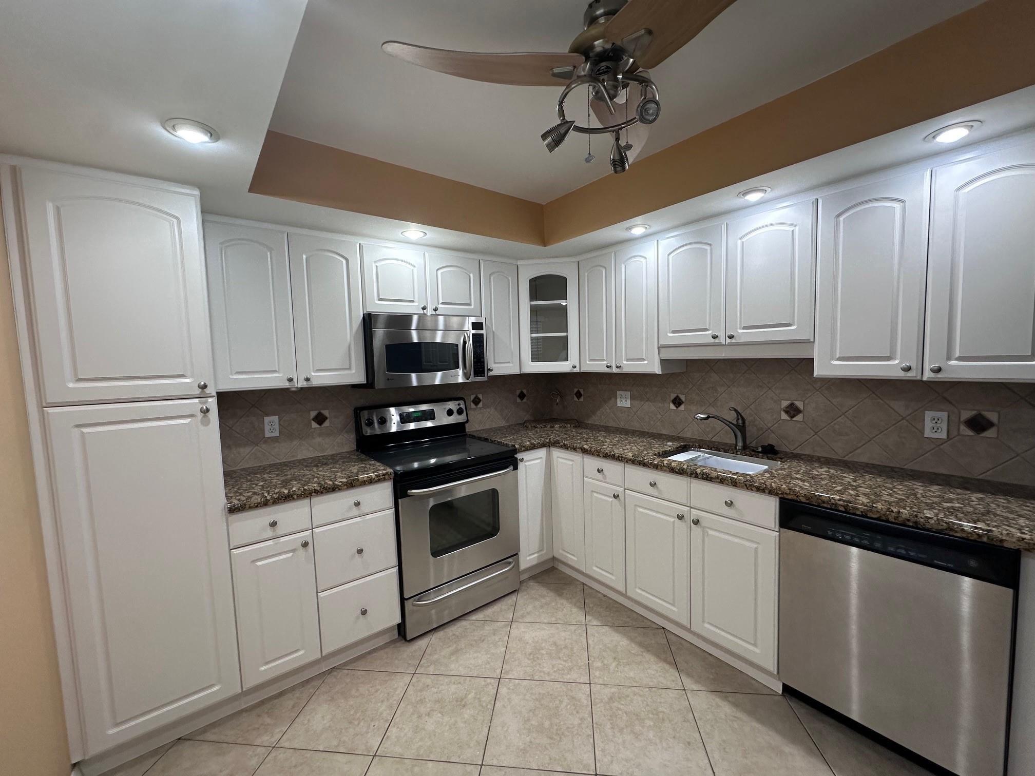 Photo for 3850 Oaks Clubhouse Drive, 403, Pompano Beach, FL 33069 - Listing #FX-10500367 3850 Oaks Clubhouse Drive, 403, Pompano Beach, FL 33069