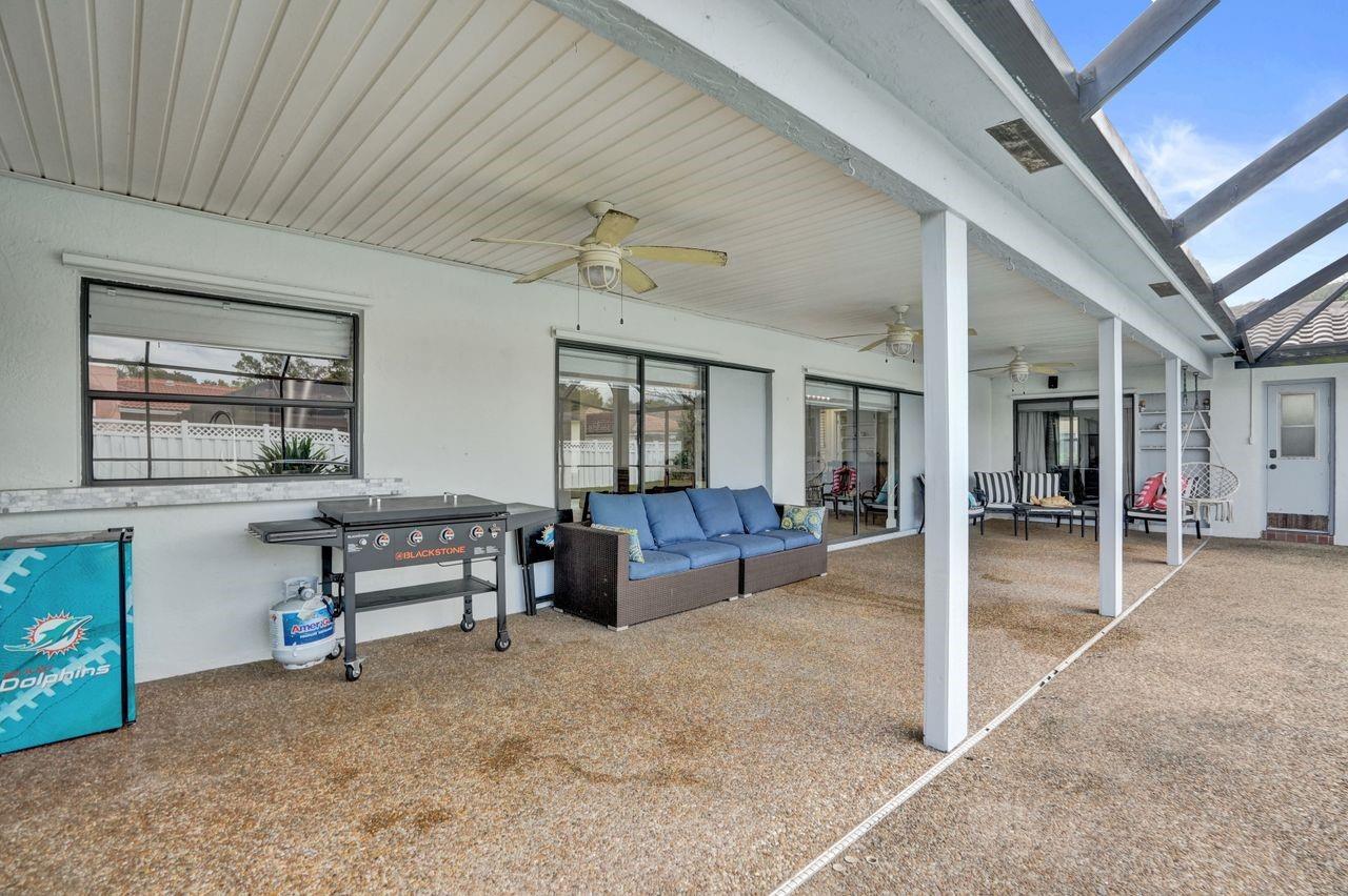 326 NW 101st Terrace, Coral Springs, FL 33071