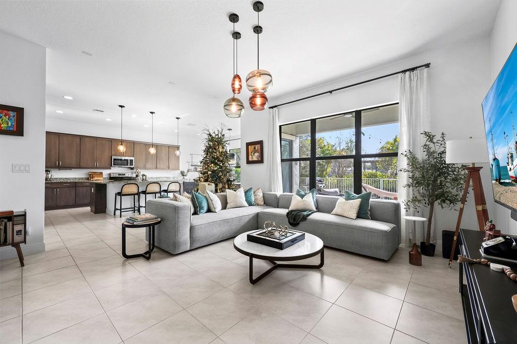 8560 NW 39 Court, Coral Springs, FL 33065