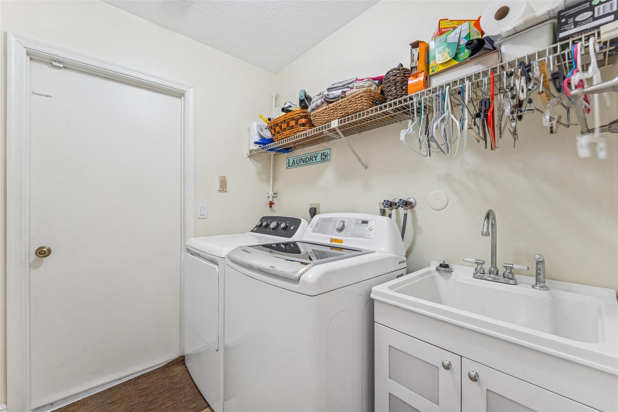 128 NW 110th Way, Coral Springs, FL 33071