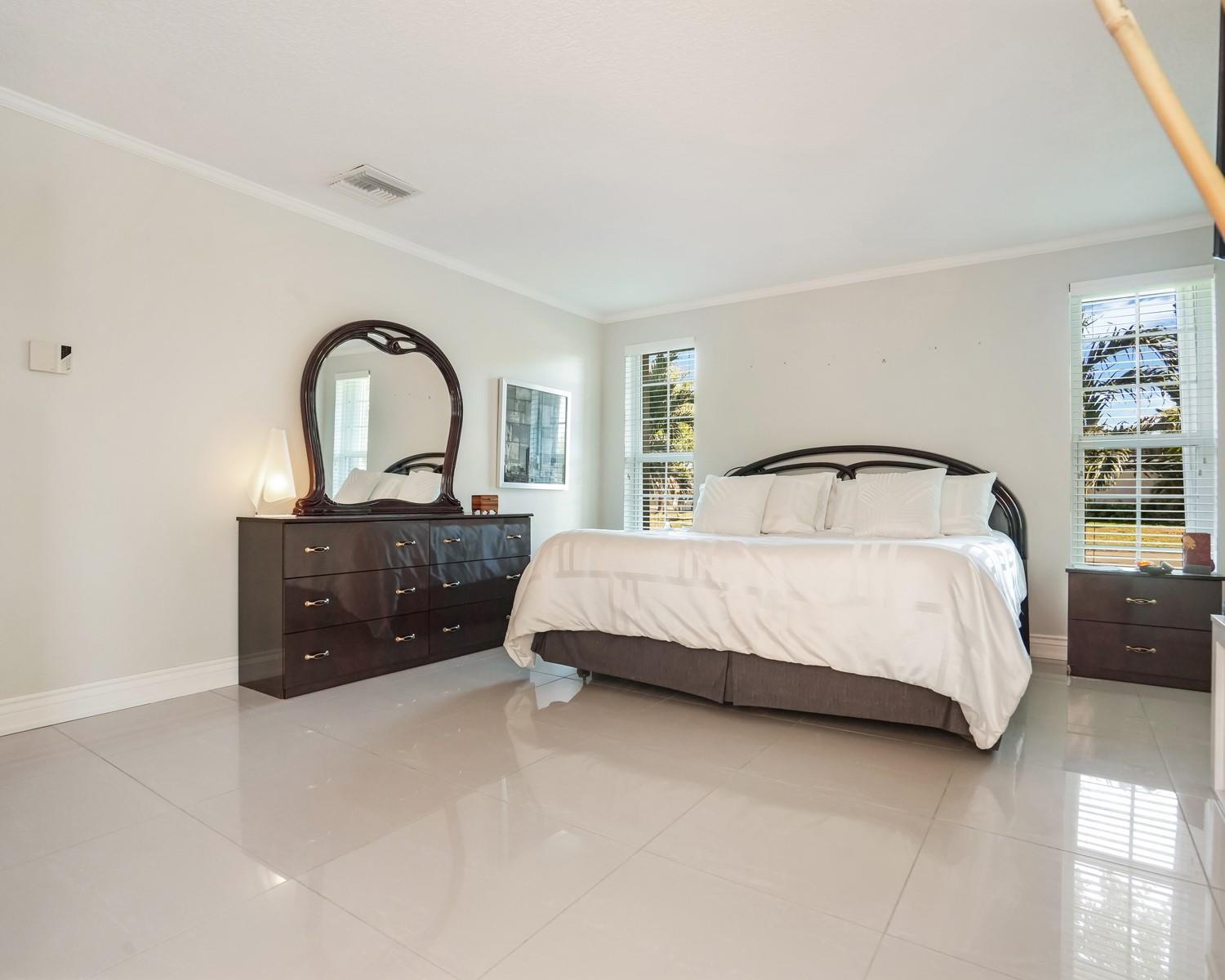 906 NW 83rd Drive, Coral Springs, FL 33071