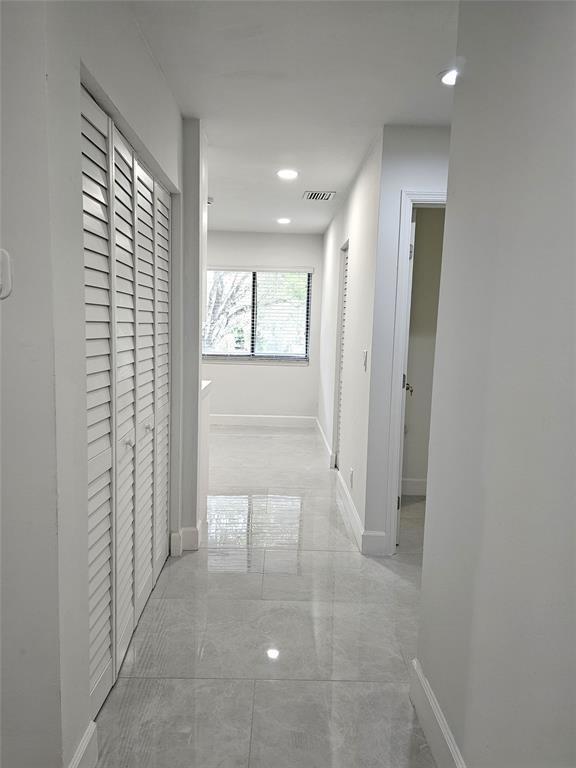 9557 NW 2nd Place 9557, Coral Springs, FL 33071