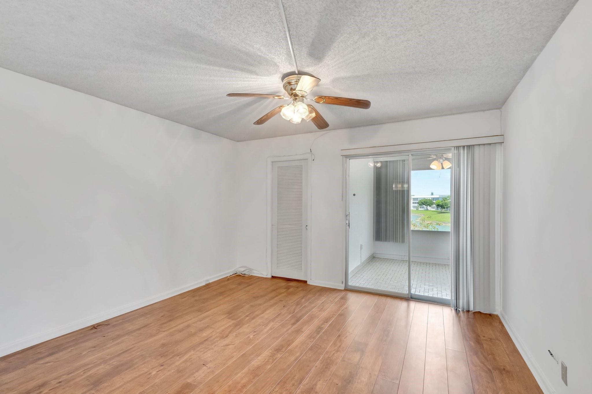 Photo for 267 Wellington J, 267, West Palm Beach, FL 33417 - Listing #FX-10503040 267 Wellington J, 267, West Palm Beach, FL 33417