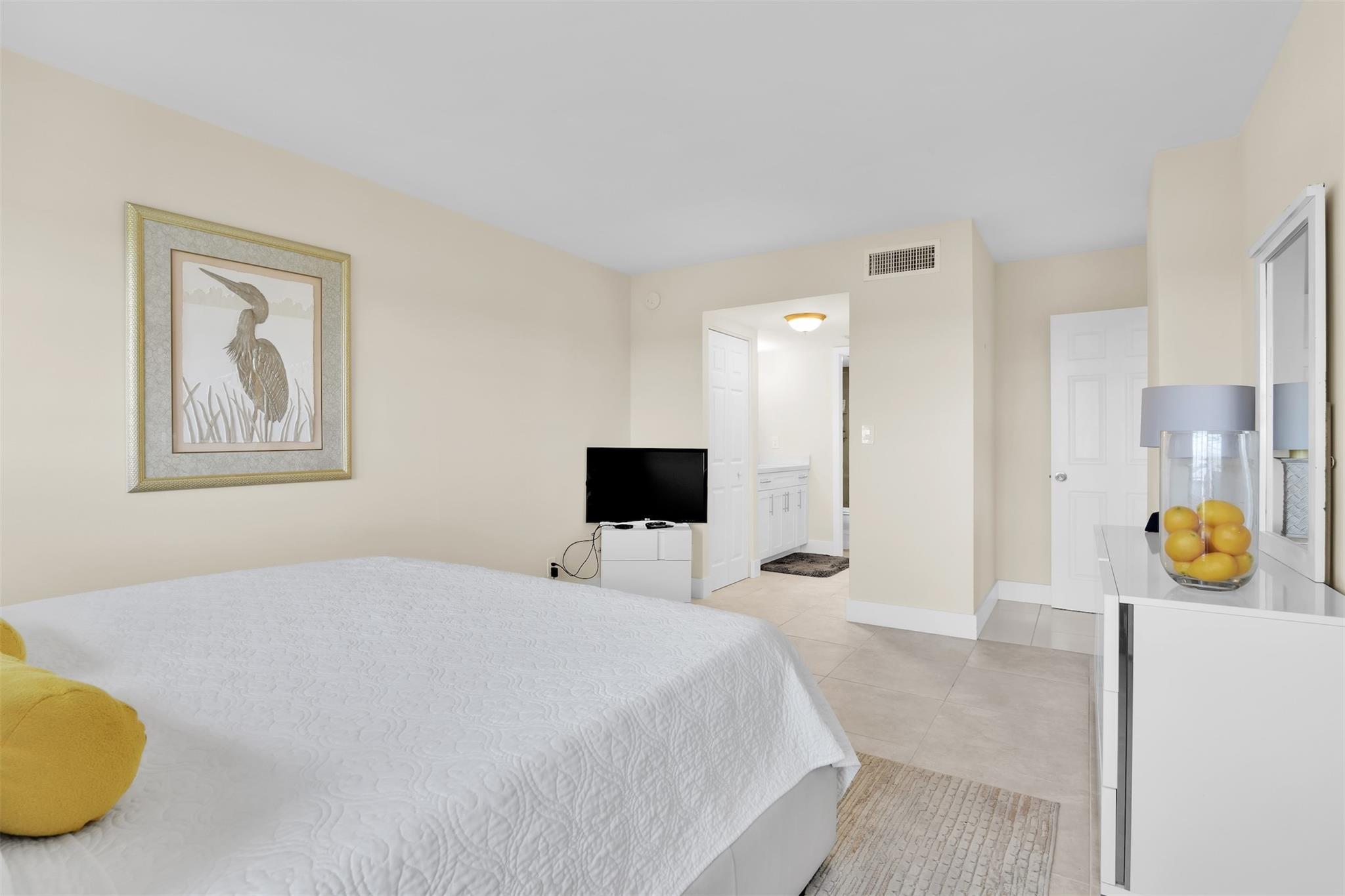 10777 W Sample Road 711, Coral Springs, FL 33065