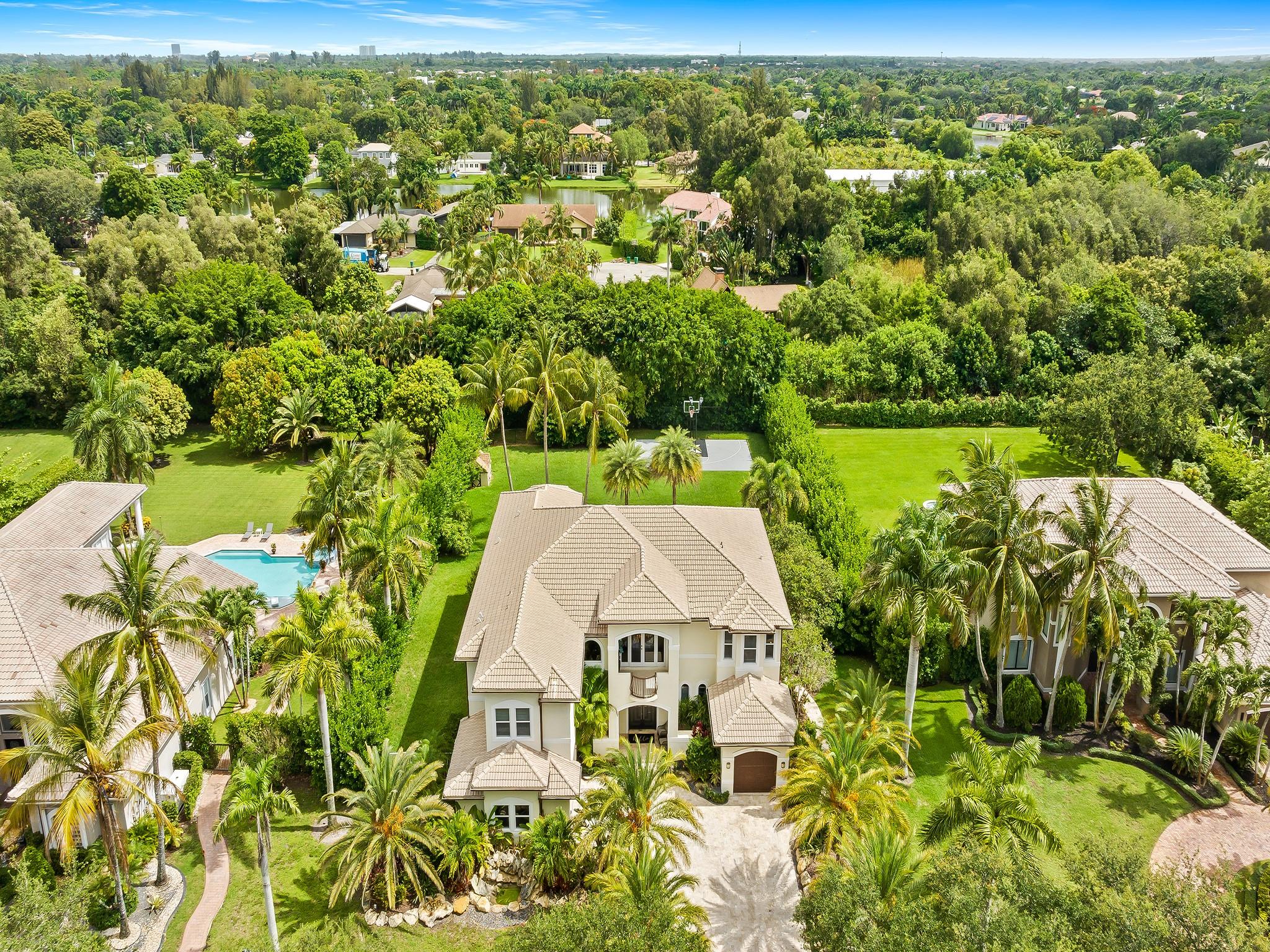 Photo for 10741 Pine Lodge Trail, Davie, FL 33328 - listing #FX-10507577 10741 Pine Lodge Trail, Davie, FL 33328