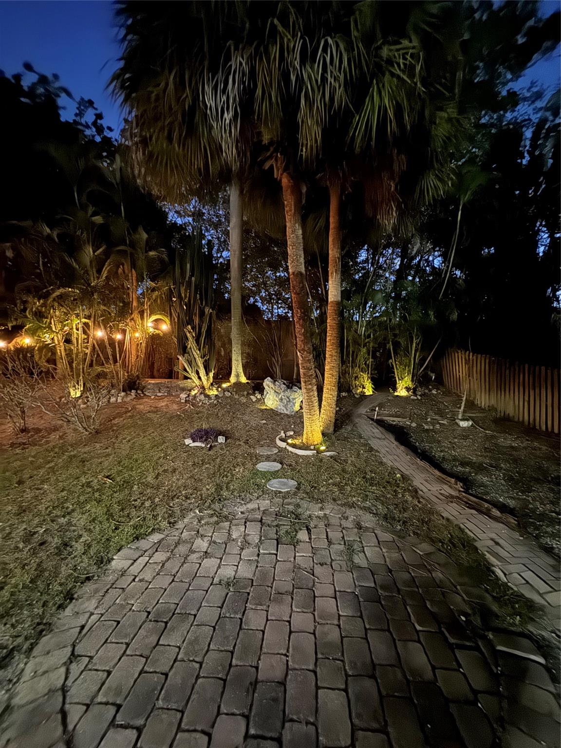 19667 Delaware Circle, Boca Raton, FL 33434