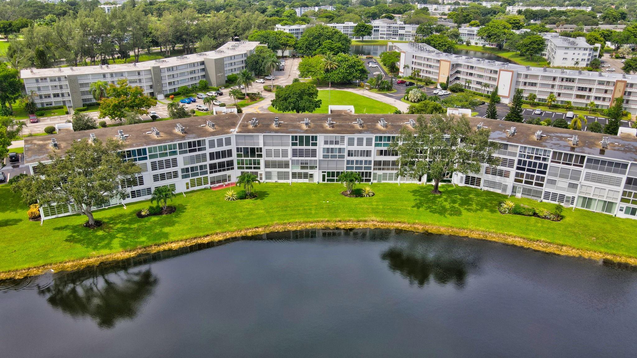 Photo for 3107 Cambridge E, 3107, Deerfield Beach, FL 33442 - Listing #FX-10479052 3107 Cambridge E, 3107, Deerfield Beach, FL 33442