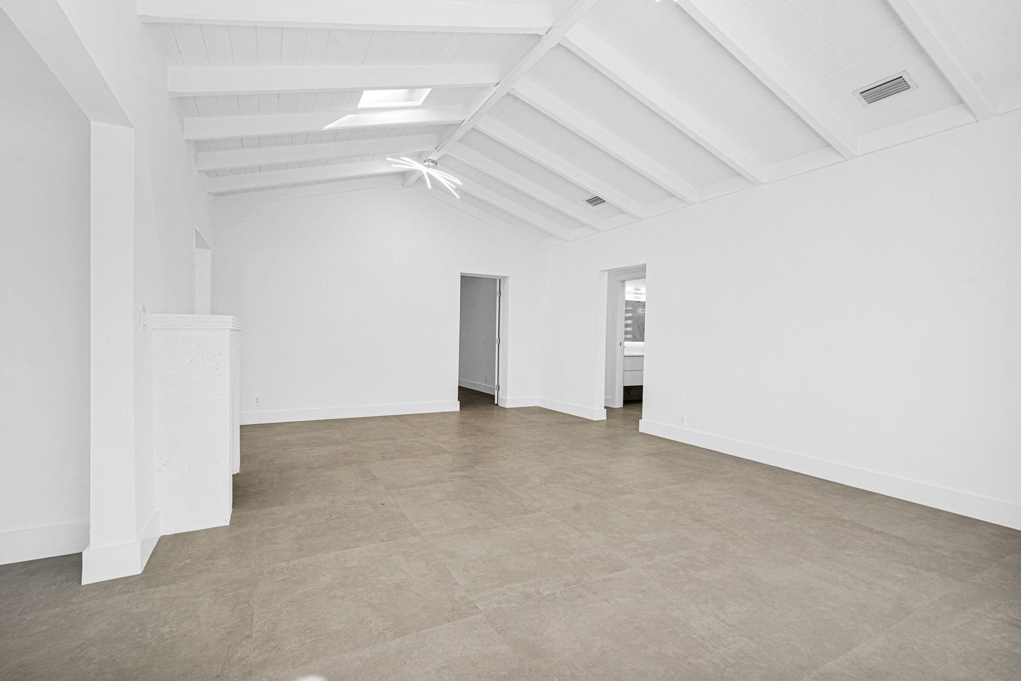 2291 SW 17th Street, Miami, FL 33145