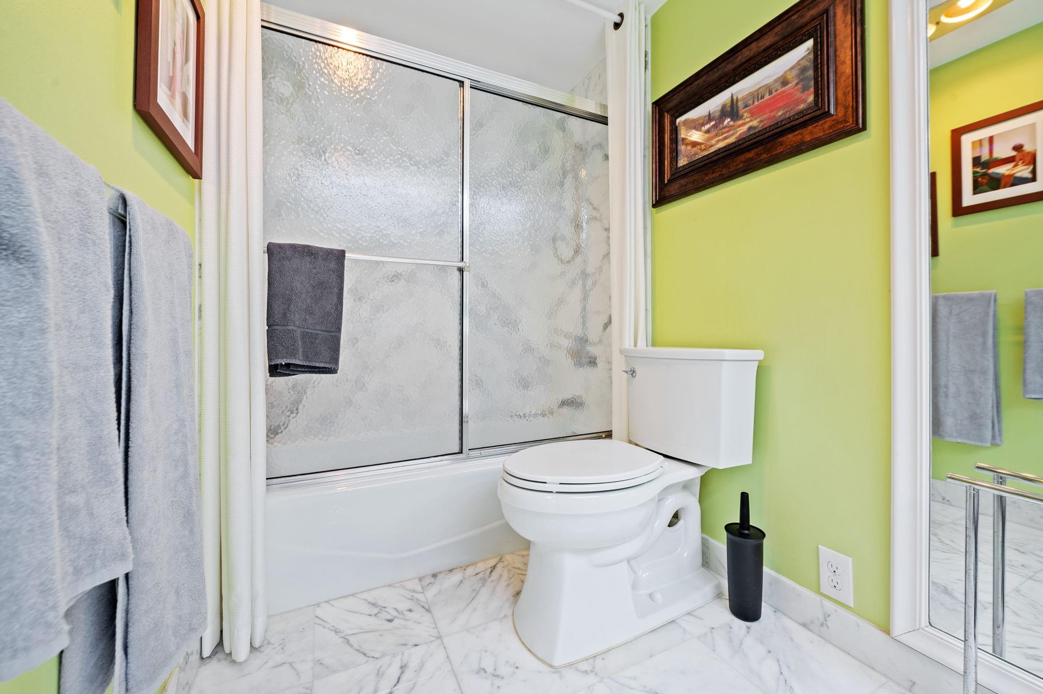 Photo for 3900 Oaks Clubhouse Drive, 305, Pompano Beach, FL 33069 - Listing #FX-10517147 3900 Oaks Clubhouse Drive, 305, Pompano Beach, FL 33069