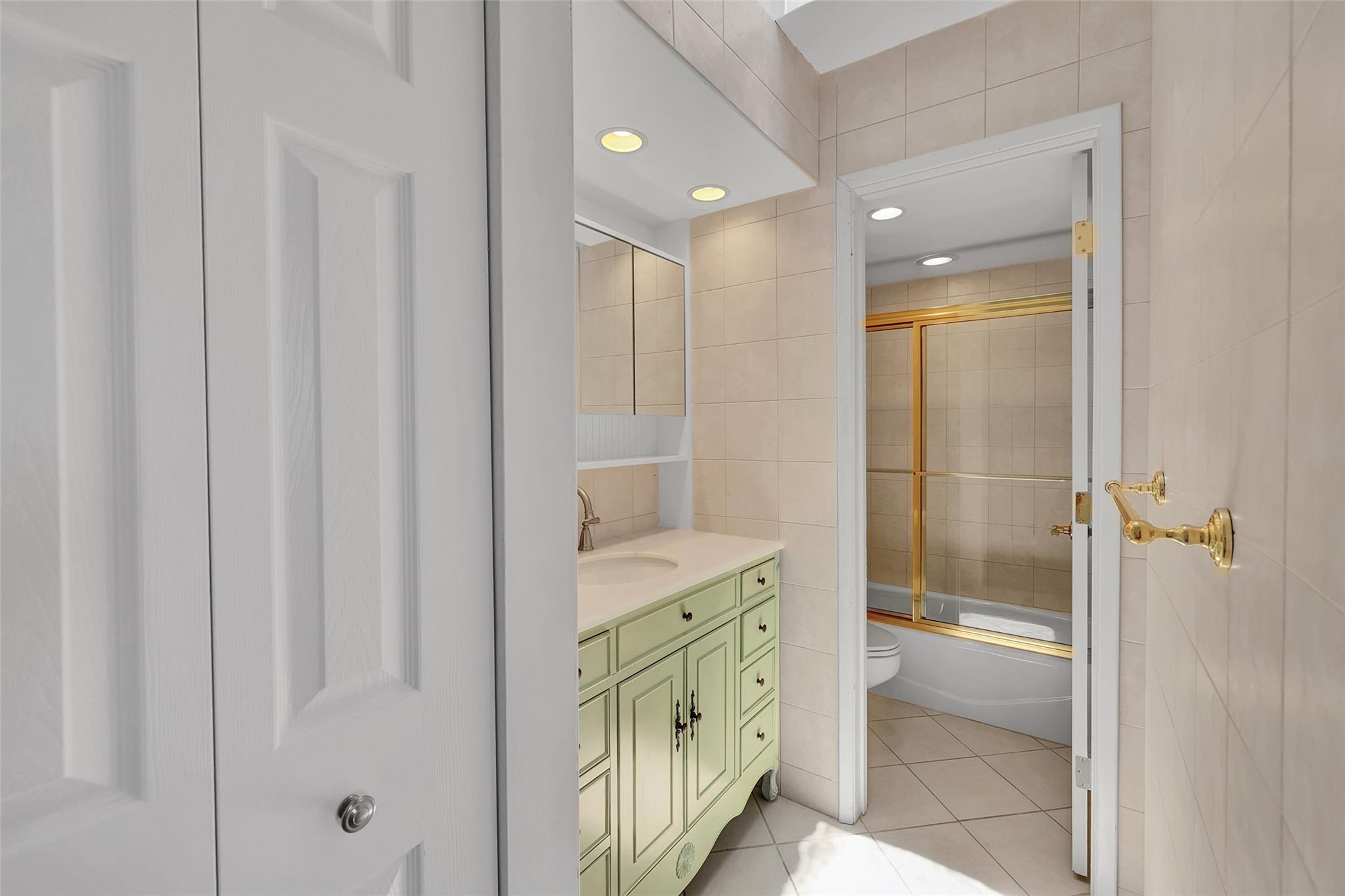 1100 SE 5 Court 97, Pompano Beach, FL 33060