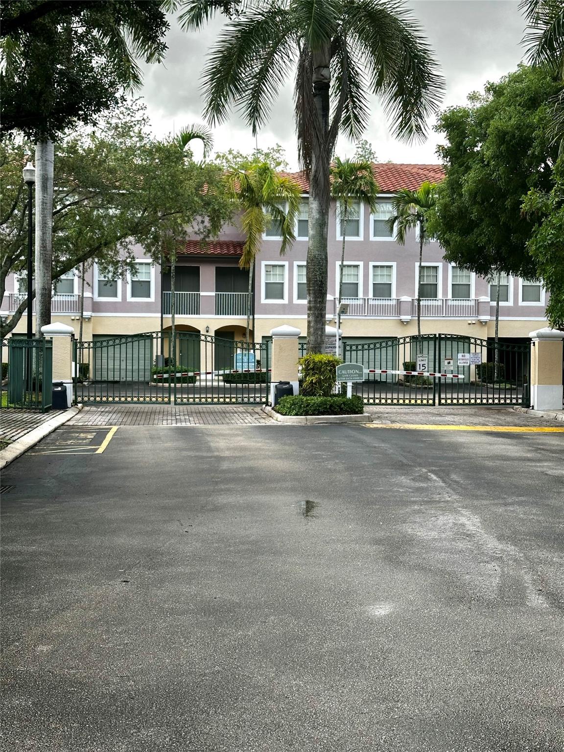 6500 W Sample Road 6500, Coral Springs, FL 33067