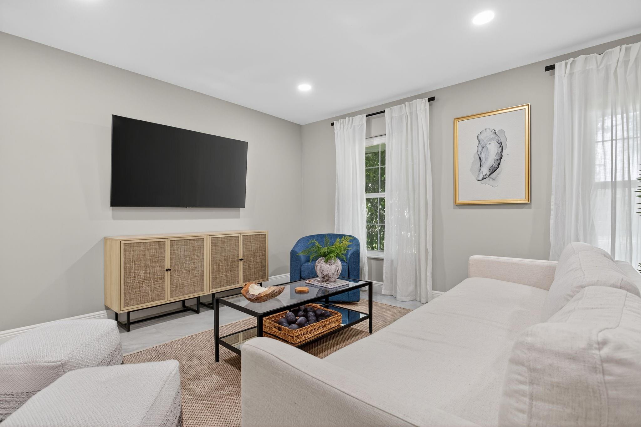 2421 NW 114th Avenue, Coral Springs, FL 33065