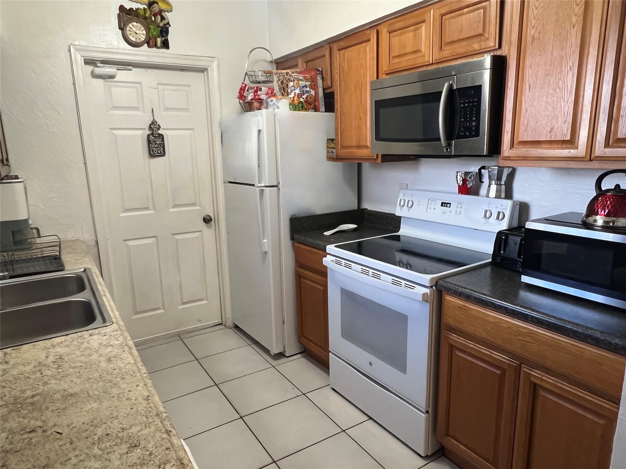 Photo for 5751 SW 54th Avenue, Davie, FL 33314 - Listing #FX-10520099 5751 SW 54th Avenue, Davie, FL 33314