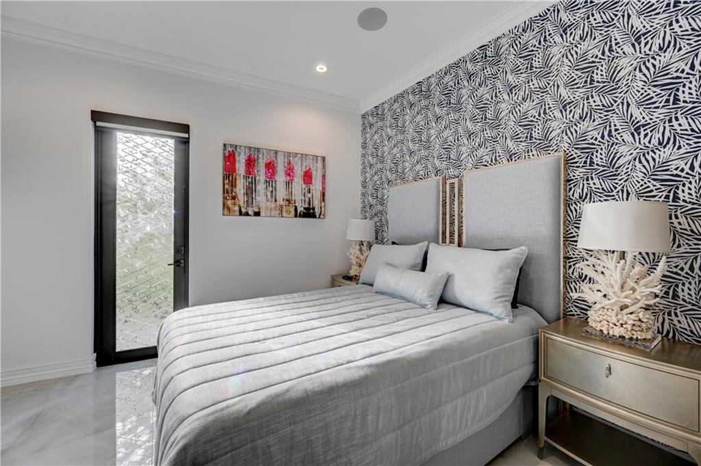 2900 NE 8 Avenue, Boca Raton, FL 33431